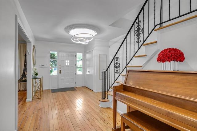 94 Fairview Avenue, Great Neck, NY 11023