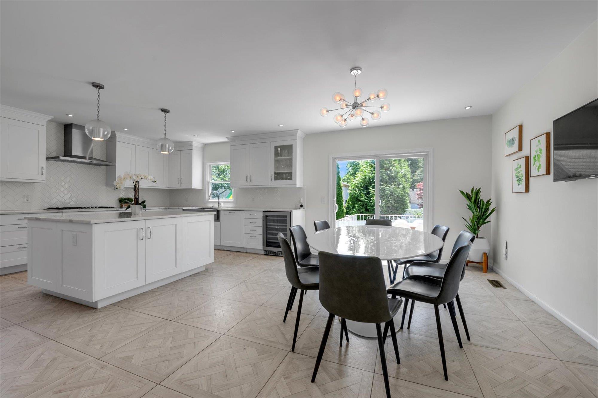 94 Fairview Avenue, Great Neck, NY 11023