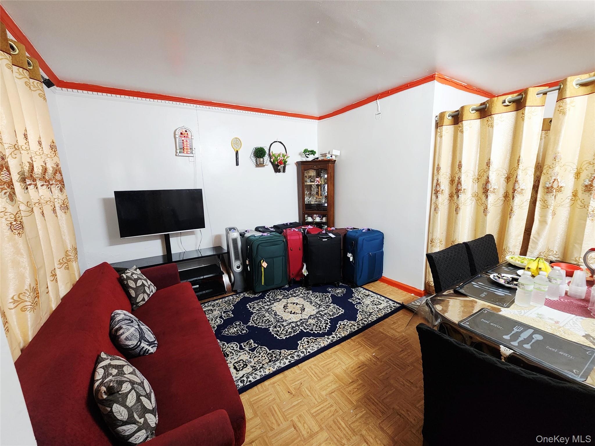 194-10 Hollis Avenue, Hollis, NY 11412