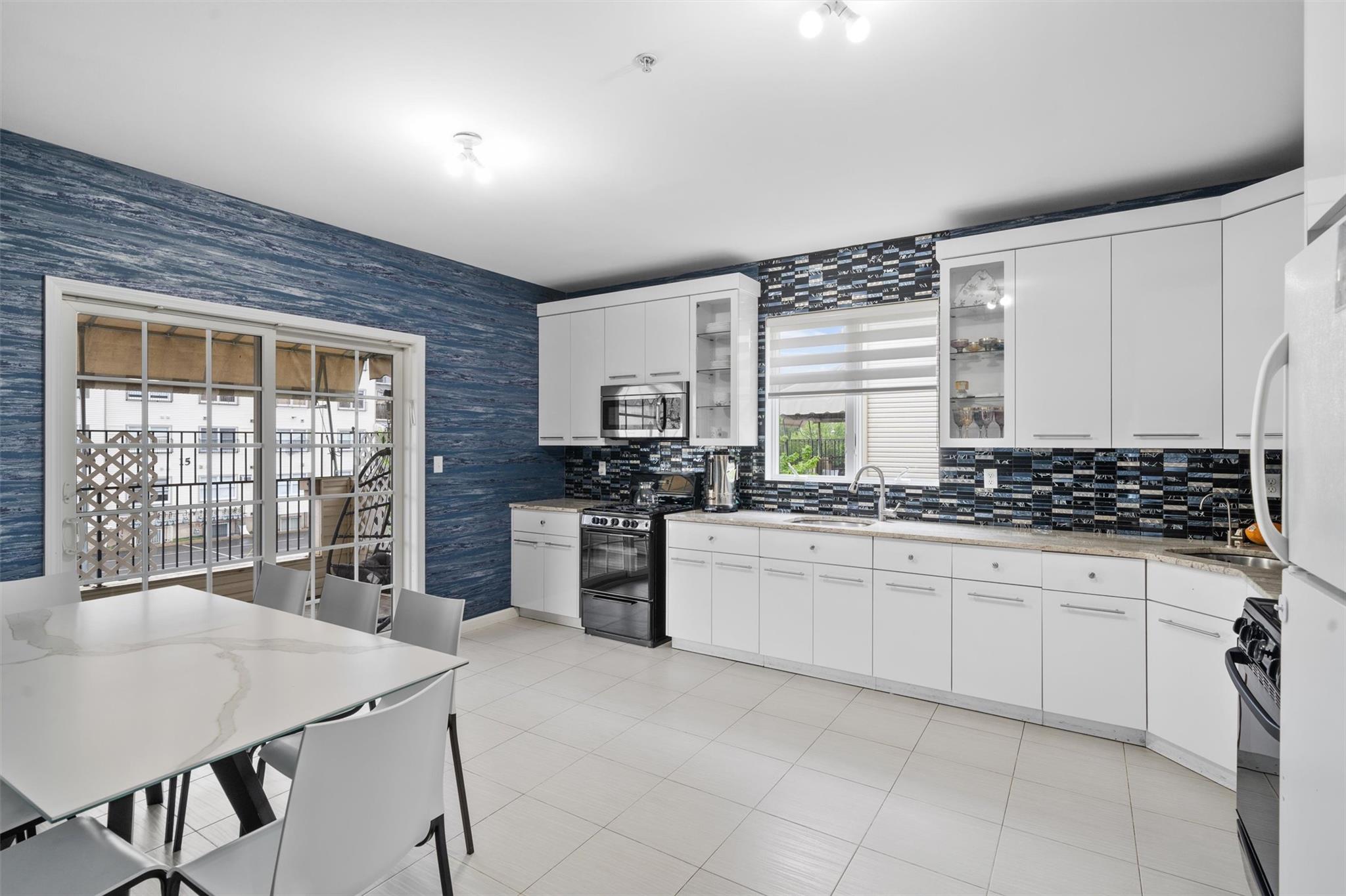 16 Prag Boulevard # 201, Monroe, NY 10950