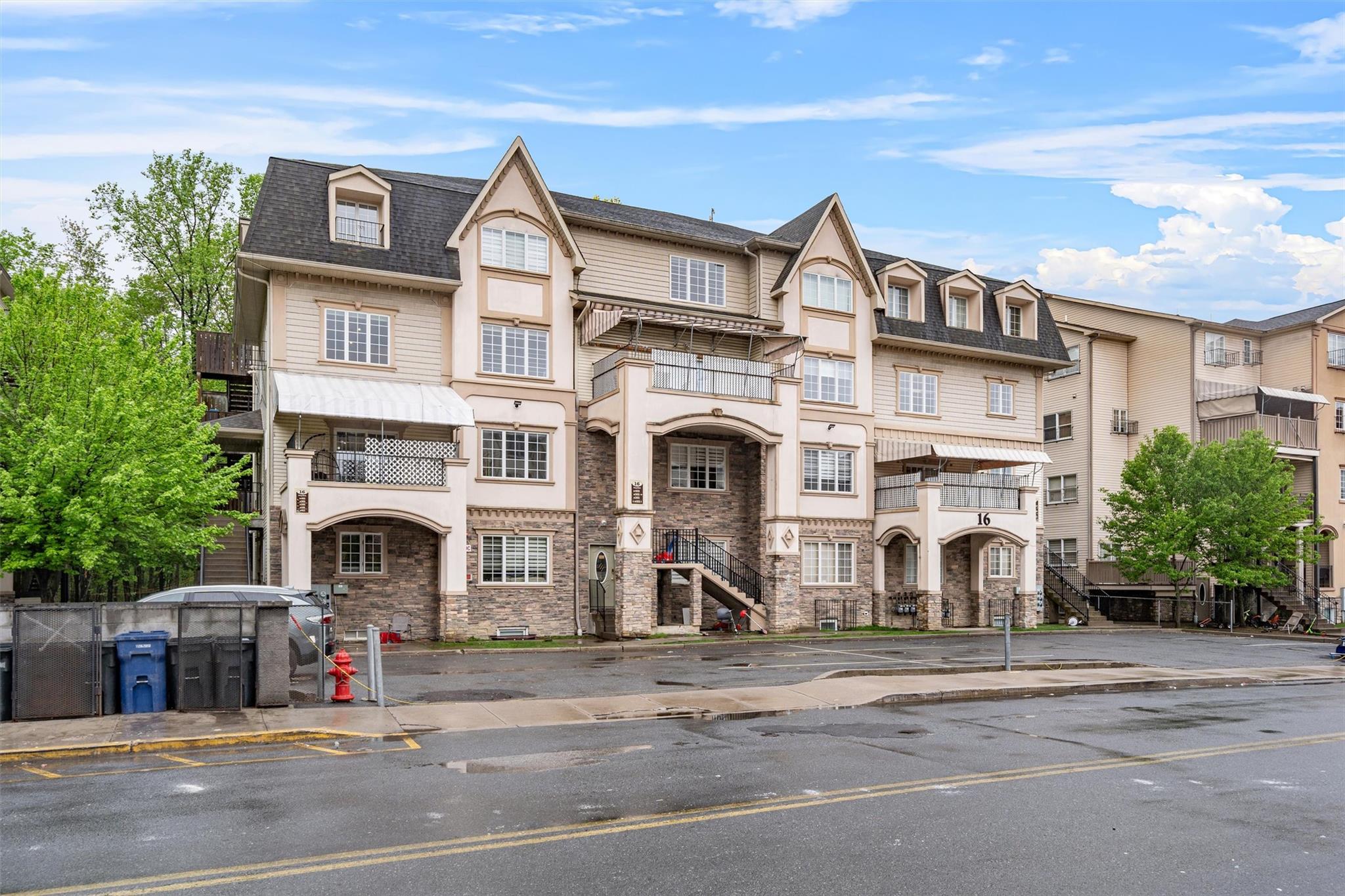 16 Prag Boulevard # 201, Monroe, NY 10950