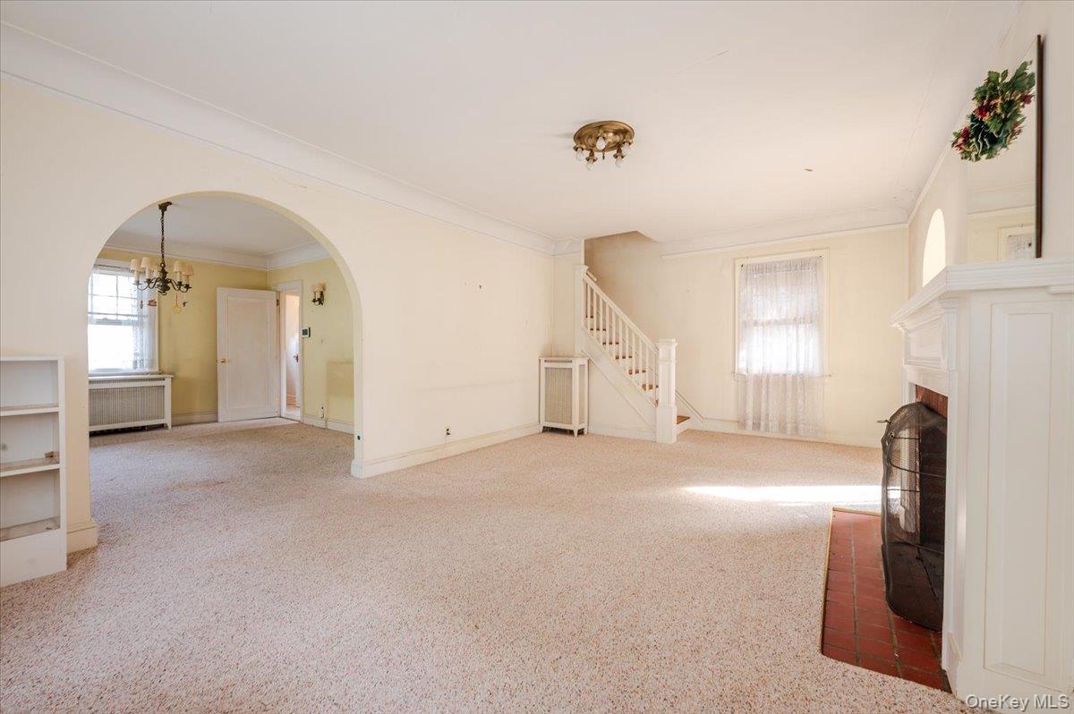 4627 Jayson Avenue, Great Neck, NY 11020