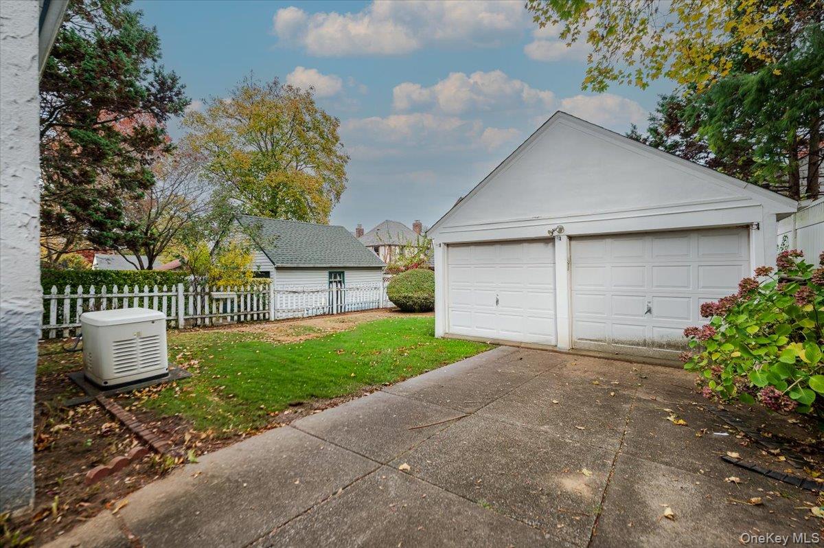 4627 Jayson Avenue, Great Neck, NY 11020