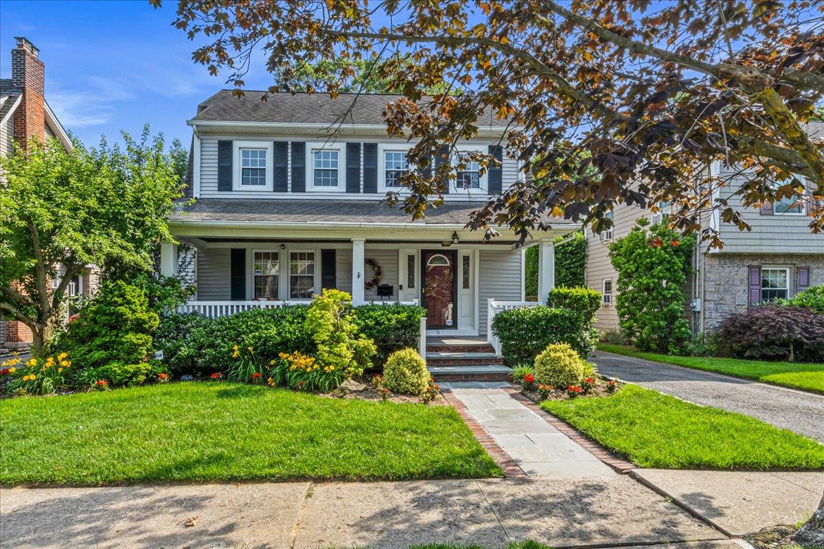 74 Raymond Street, Rockville Centre, NY 11570
