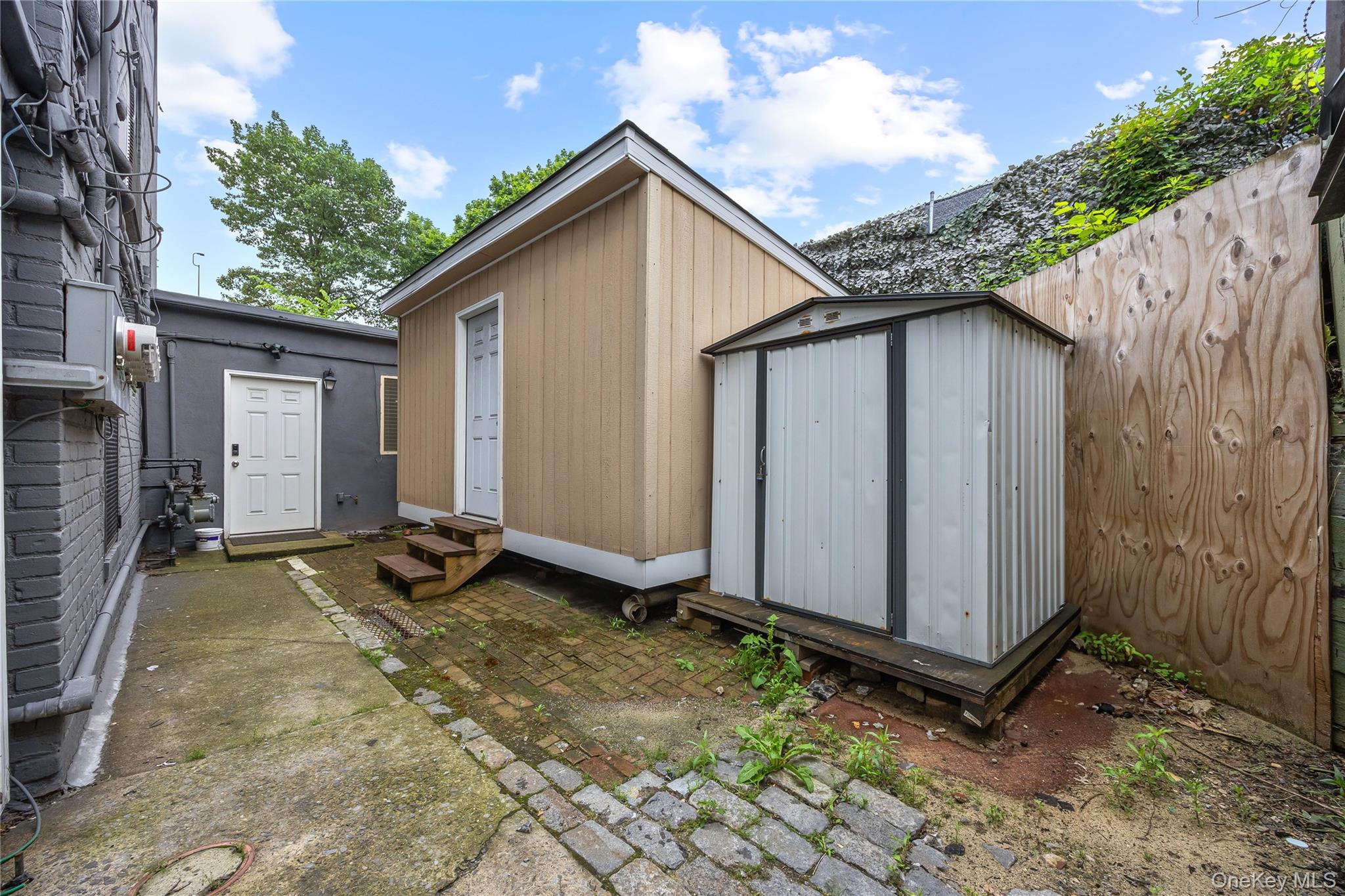 2211 De Reimer Avenue, Bronx, NY 10475