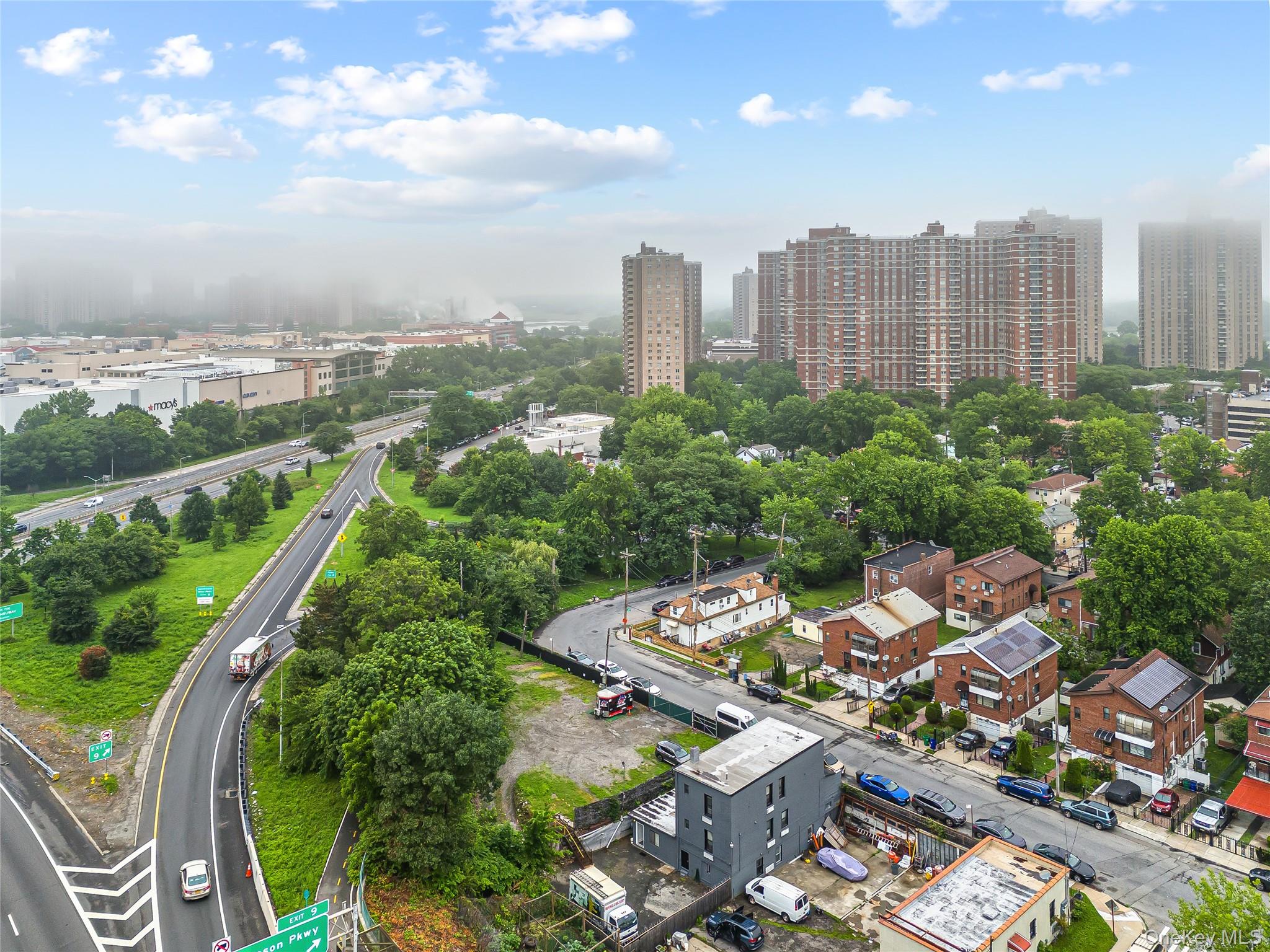 2211 De Reimer Avenue, Bronx, NY 10475