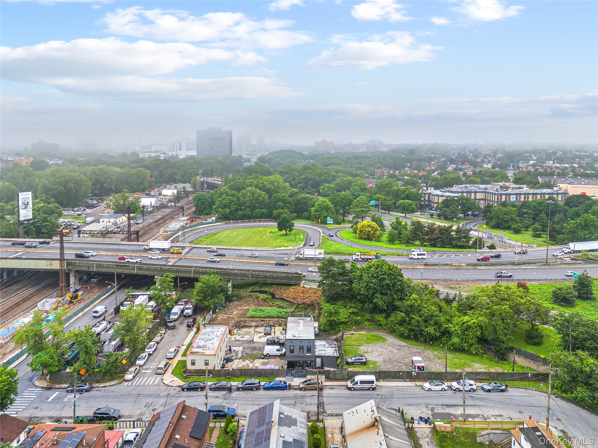 2211 De Reimer Avenue, Bronx, NY 10475