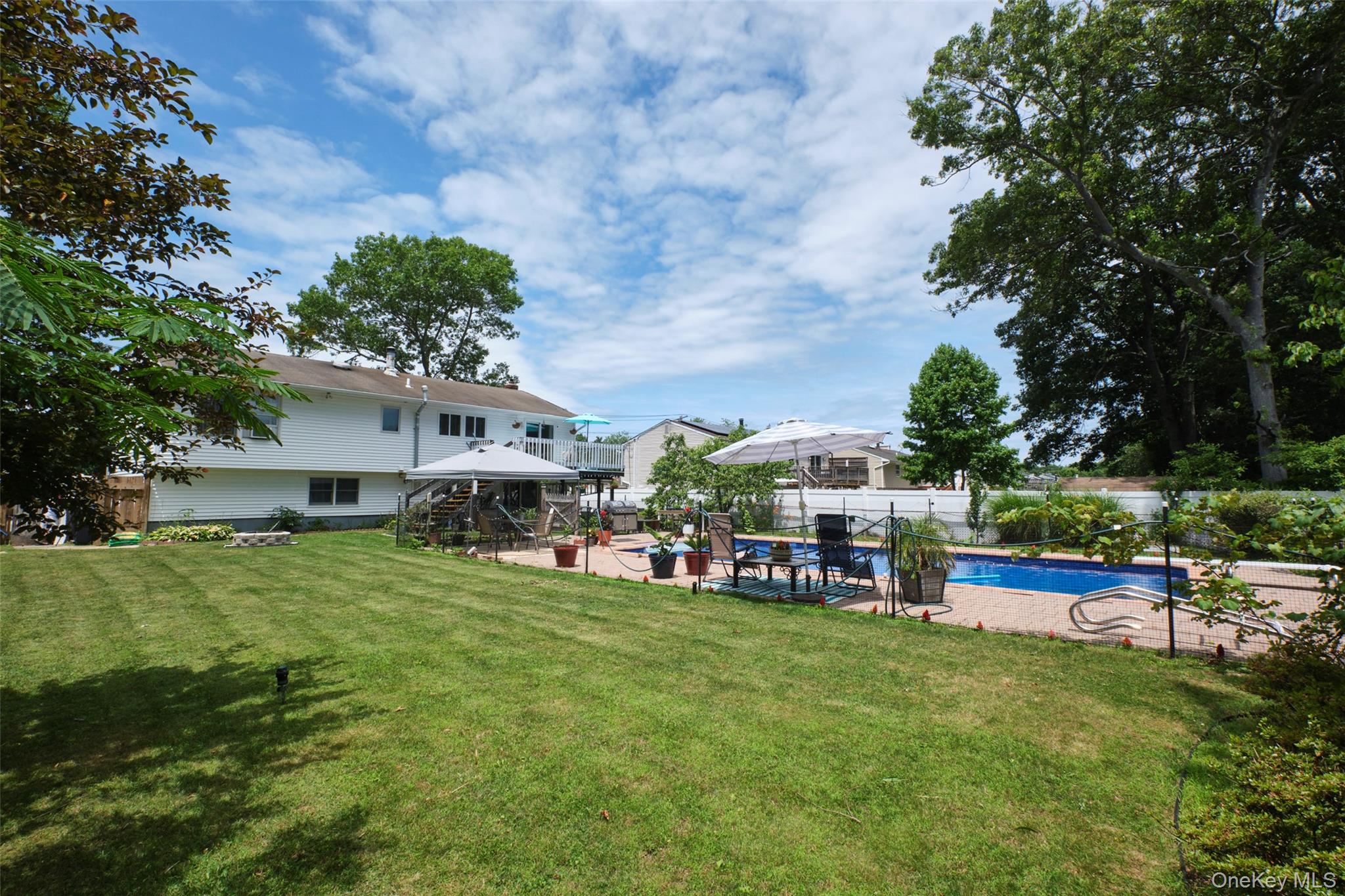 349 Randall Road, Ridge, NY 11961