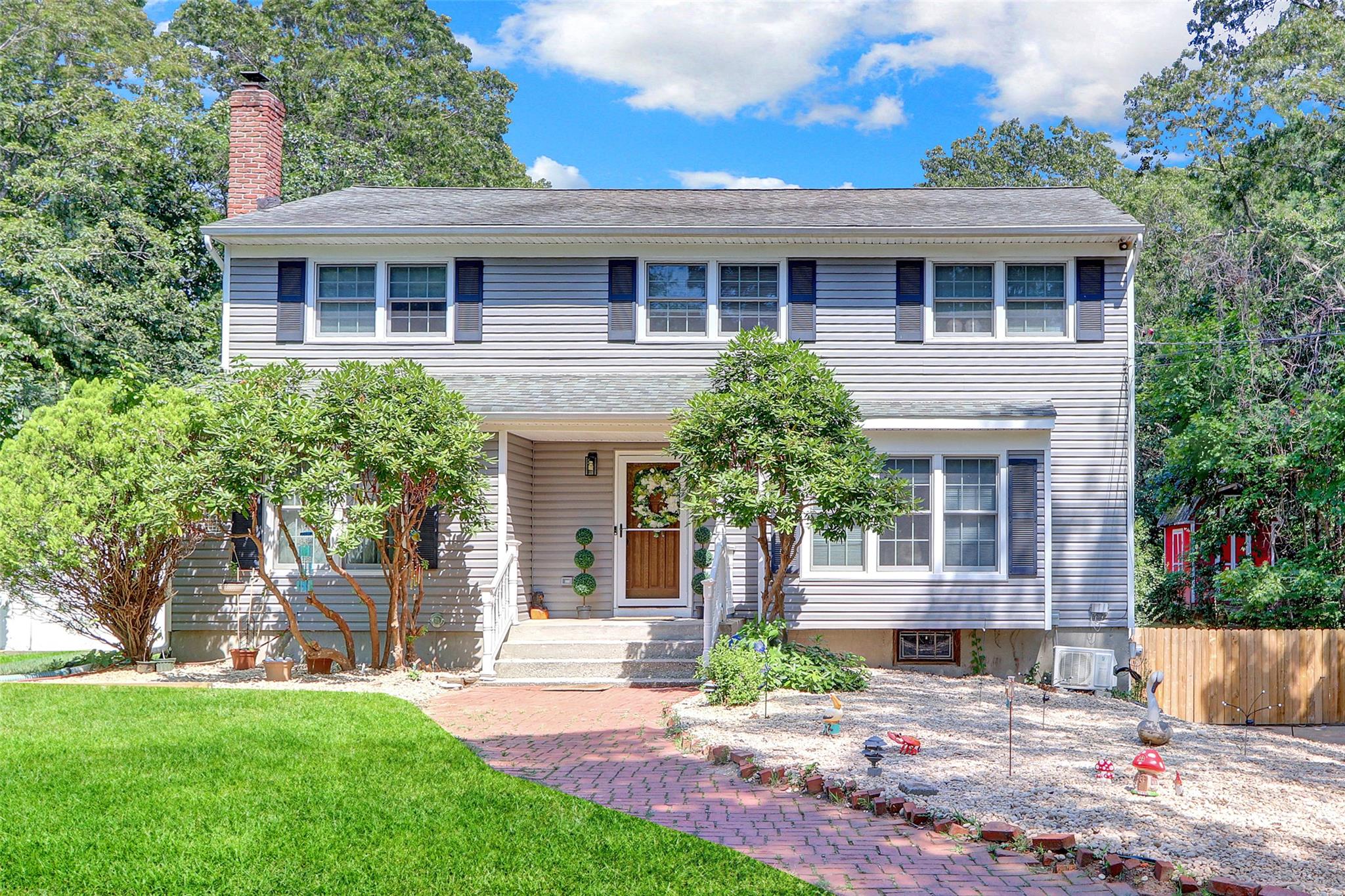 507 Miller Place Road, Miller Place, NY 11764