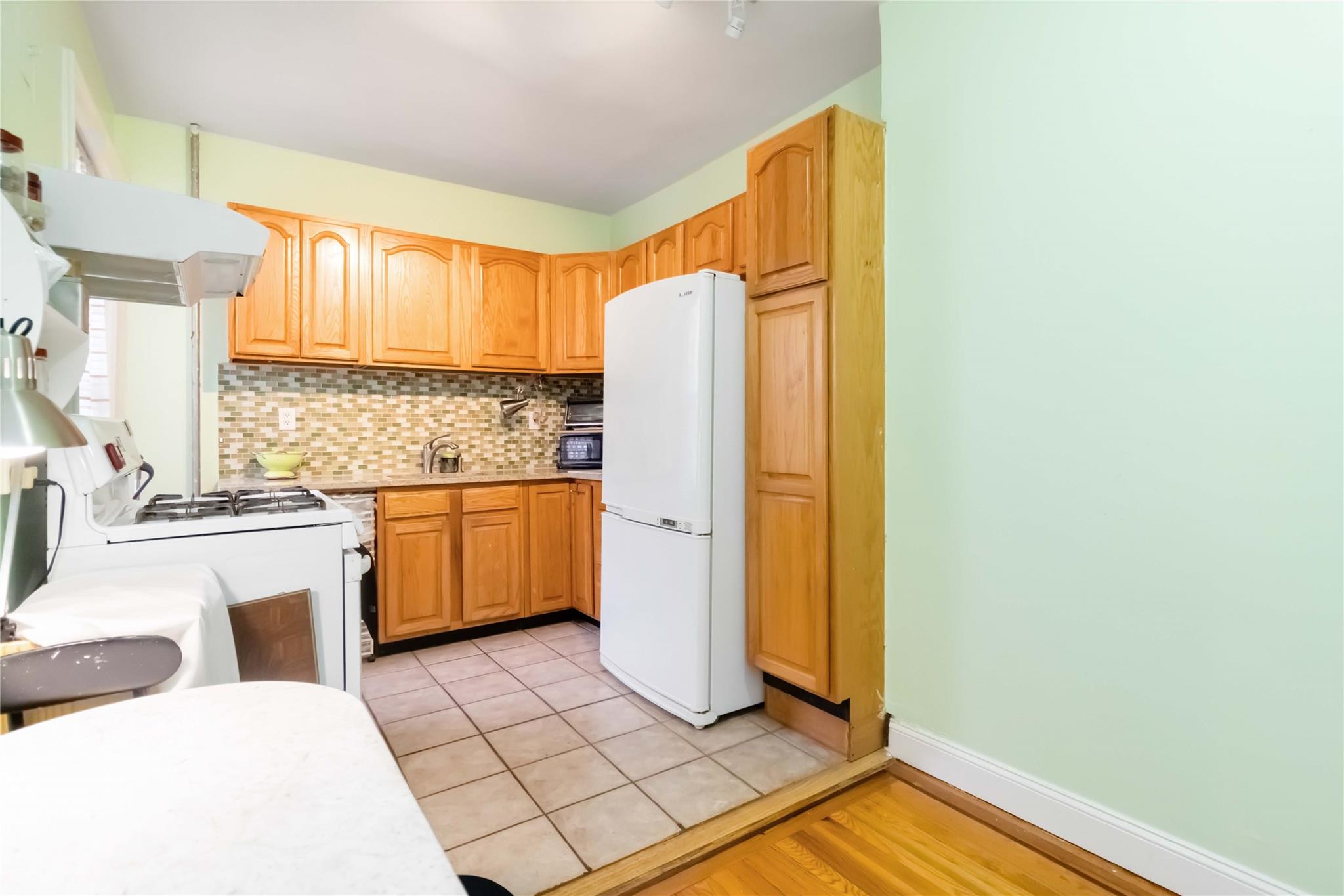 83-10 35th Avenue # 5B, Jackson Heights, NY 11372