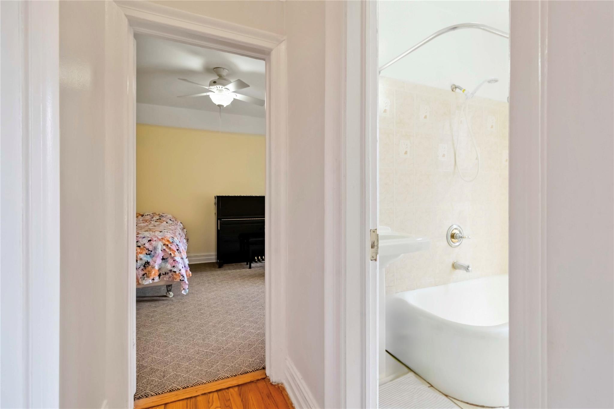 83-10 35th Avenue # 5B, Jackson Heights, NY 11372