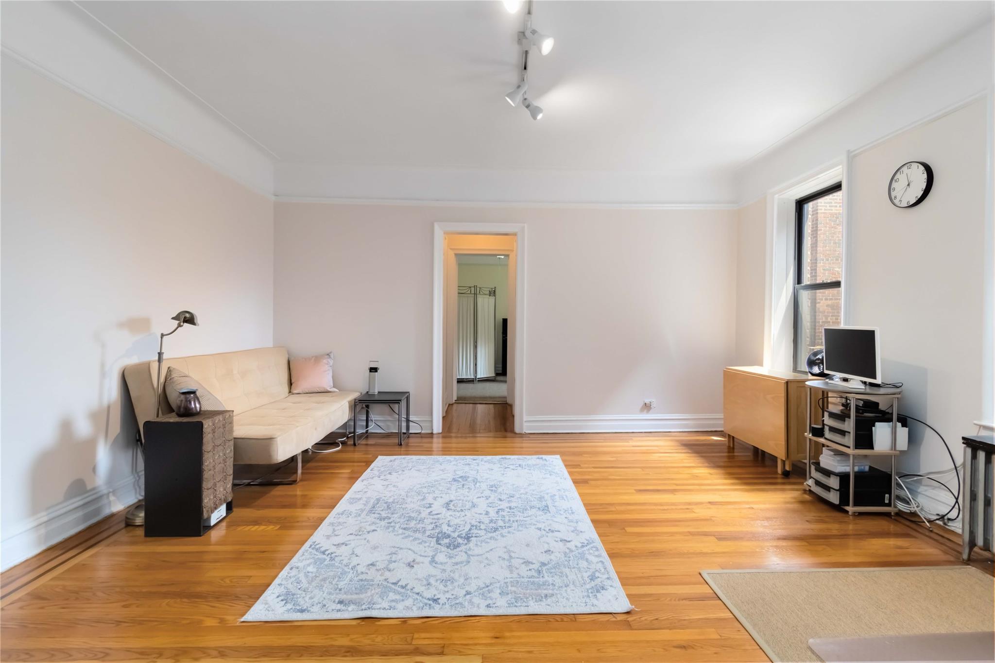 83-10 35th Avenue # 5B, Jackson Heights, NY 11372