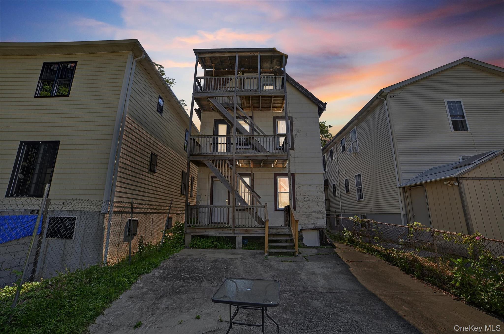 439 S 7th Avenue, Mount Vernon, NY 10550