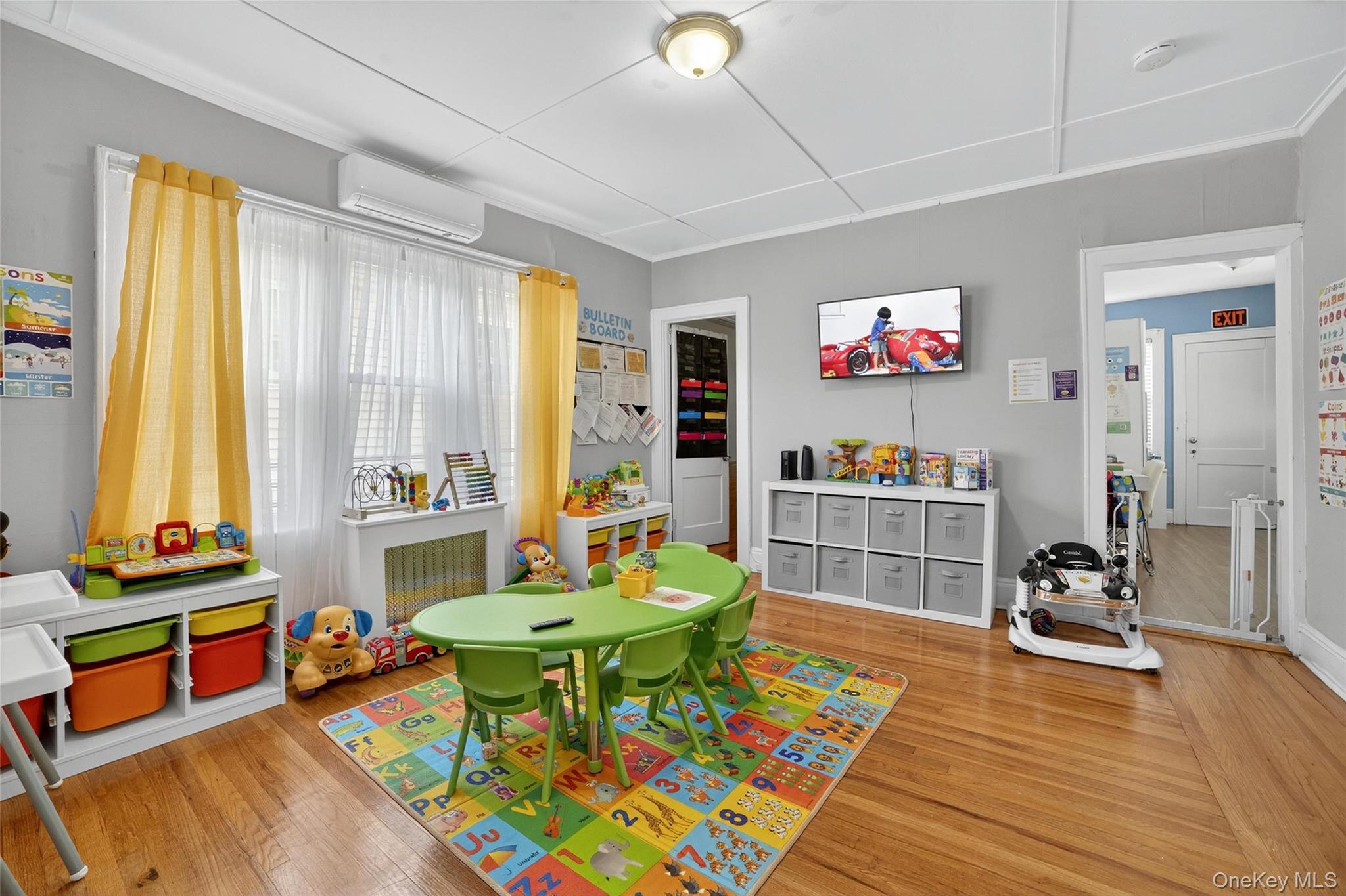 439 S 7th Avenue, Mount Vernon, NY 10550