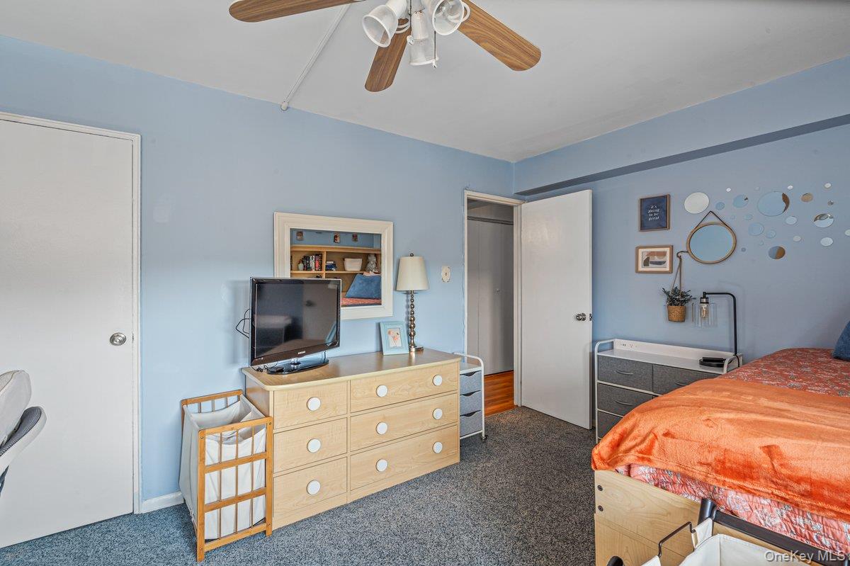 18-55 Corporal Kennedy St # 6H, Bayside, NY 11360