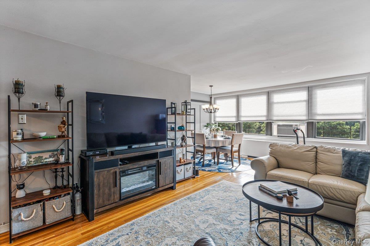 18-55 Corporal Kennedy St # 6H, Bayside, NY 11360