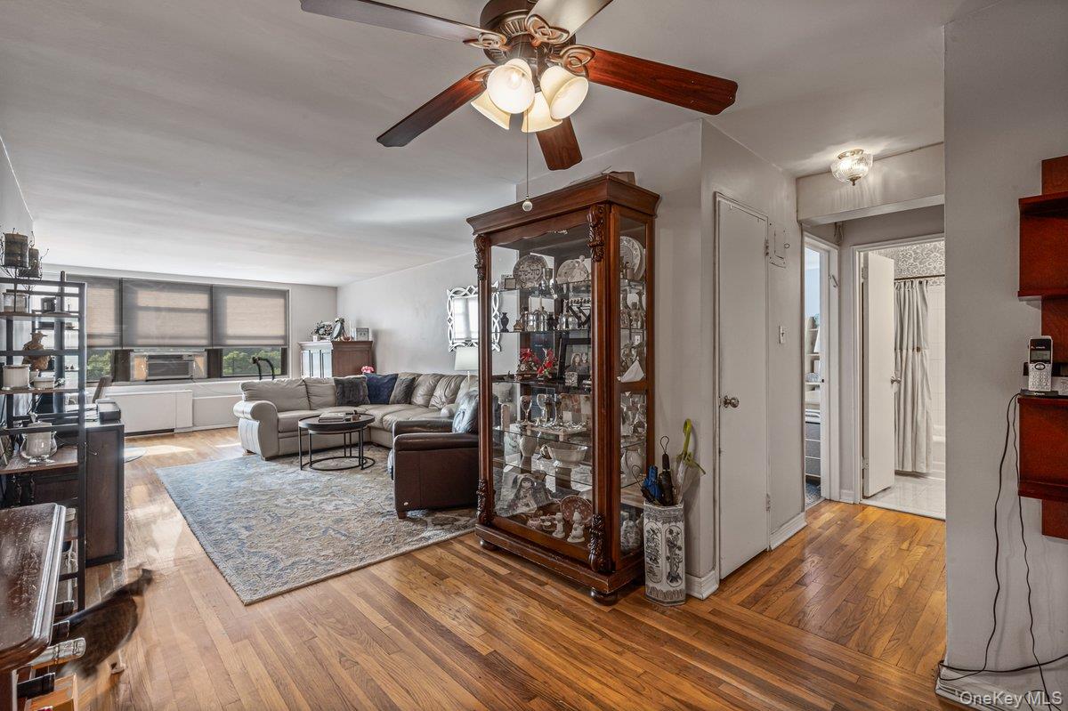 18-55 Corporal Kennedy St # 6H, Bayside, NY 11360