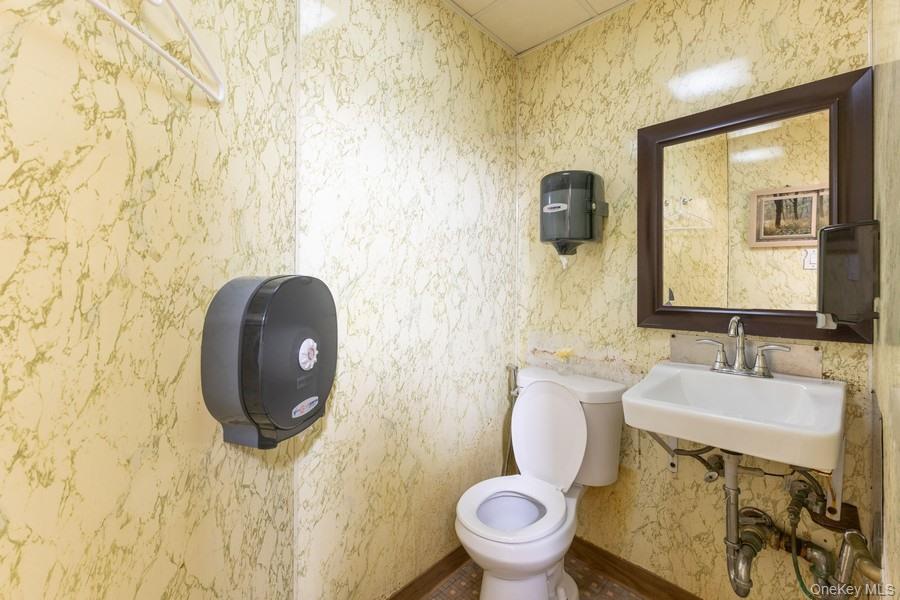 5836 Catalpa Avenue, Ridgewood, NY 11385