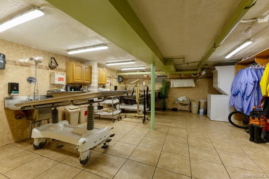 5836 Catalpa Avenue, Ridgewood, NY 11385