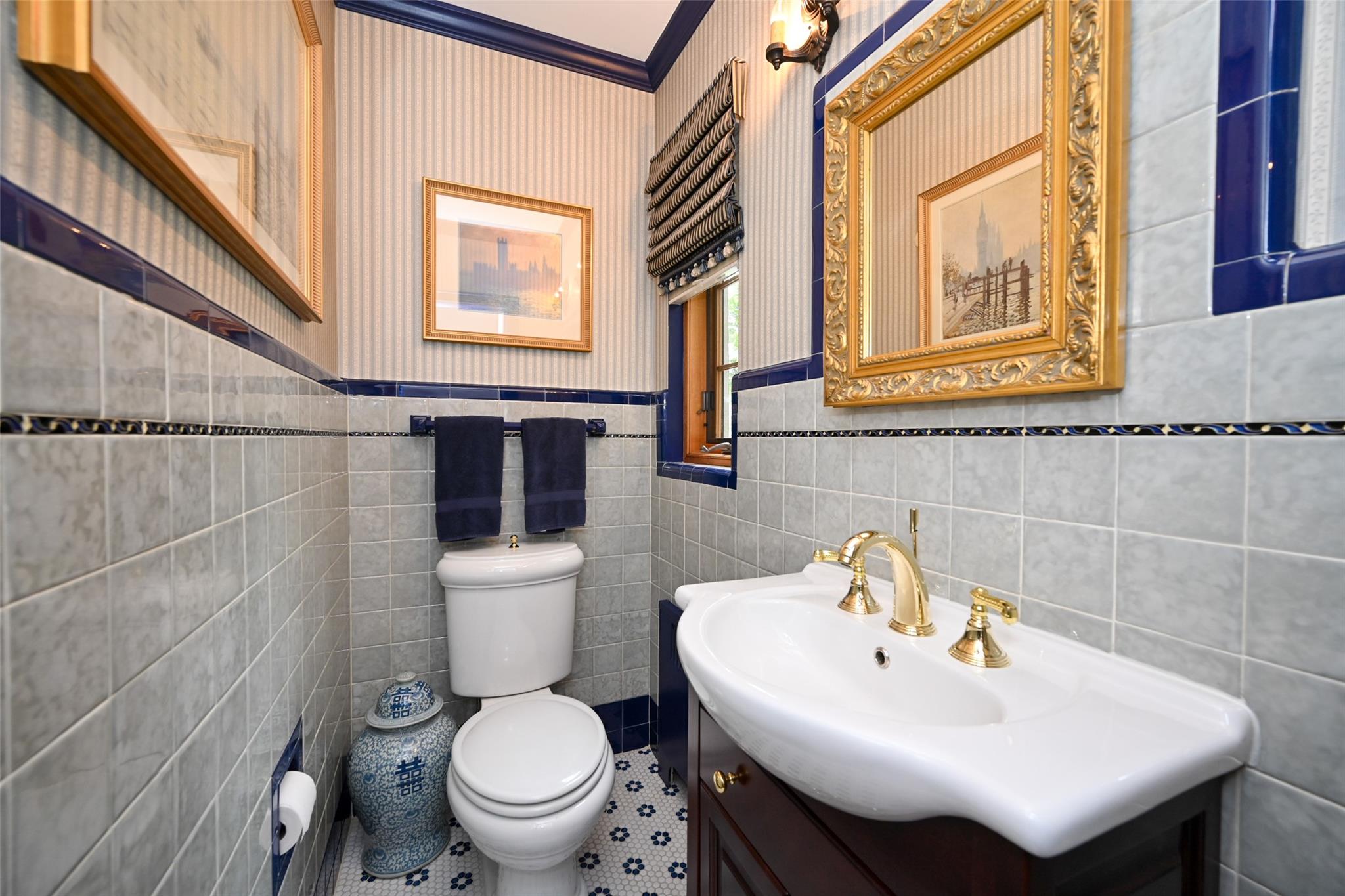 80-67 222 Street, Hollis Hills, NY 11427