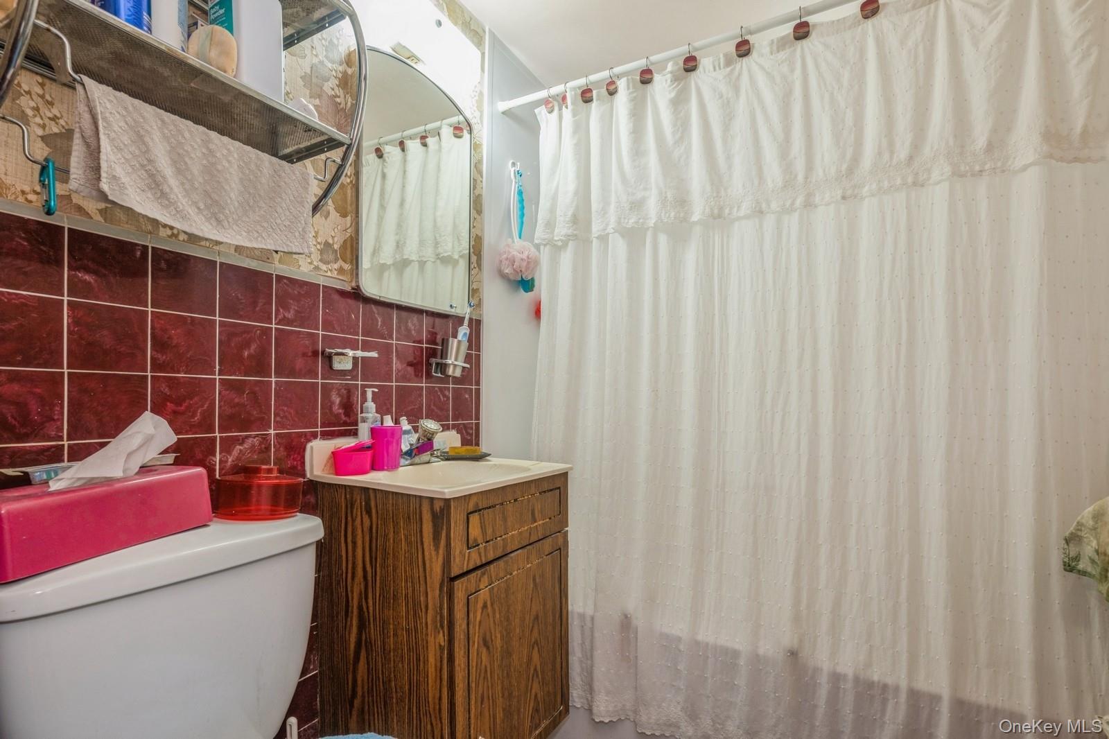 66 Gates Avenue, Valley Stream, NY 11580