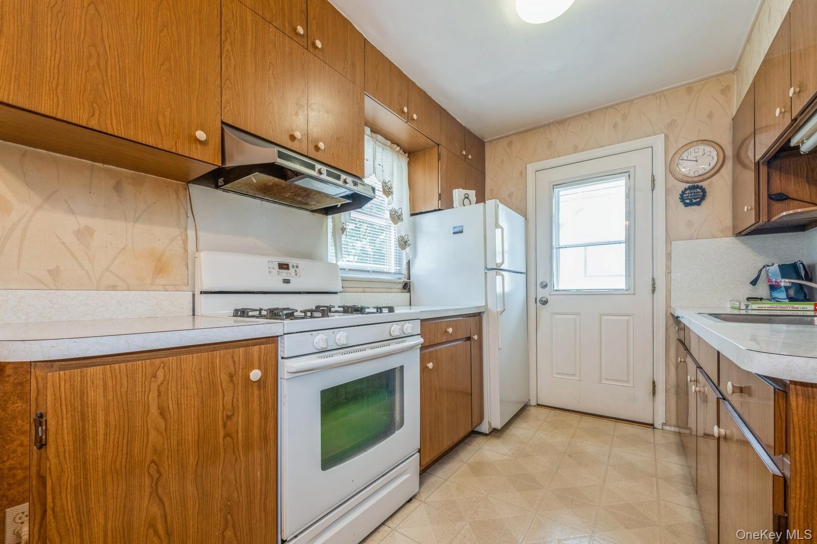 66 Gates Avenue, Valley Stream, NY 11580