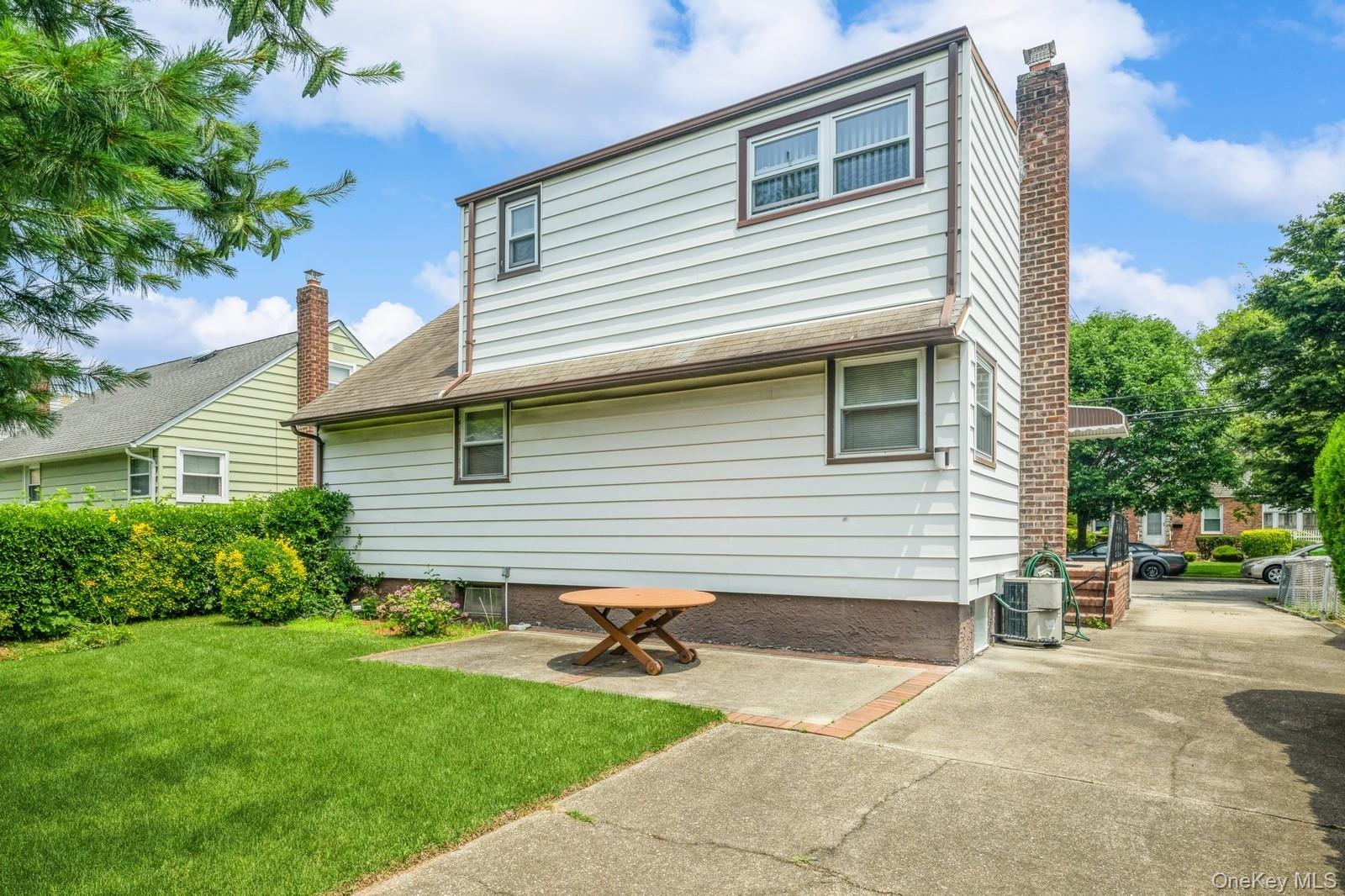 66 Gates Avenue, Valley Stream, NY 11580