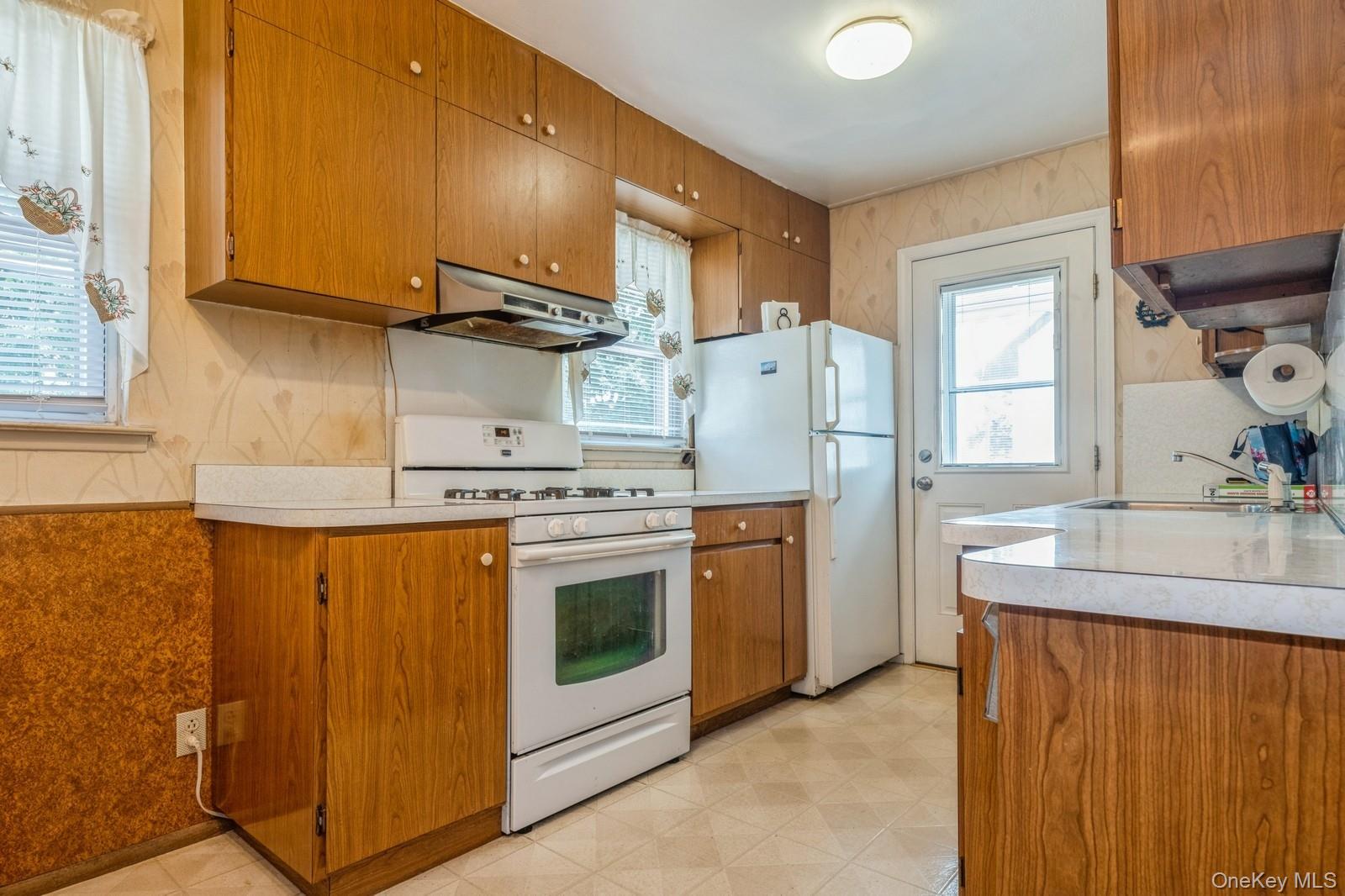 66 Gates Avenue, Valley Stream, NY 11580