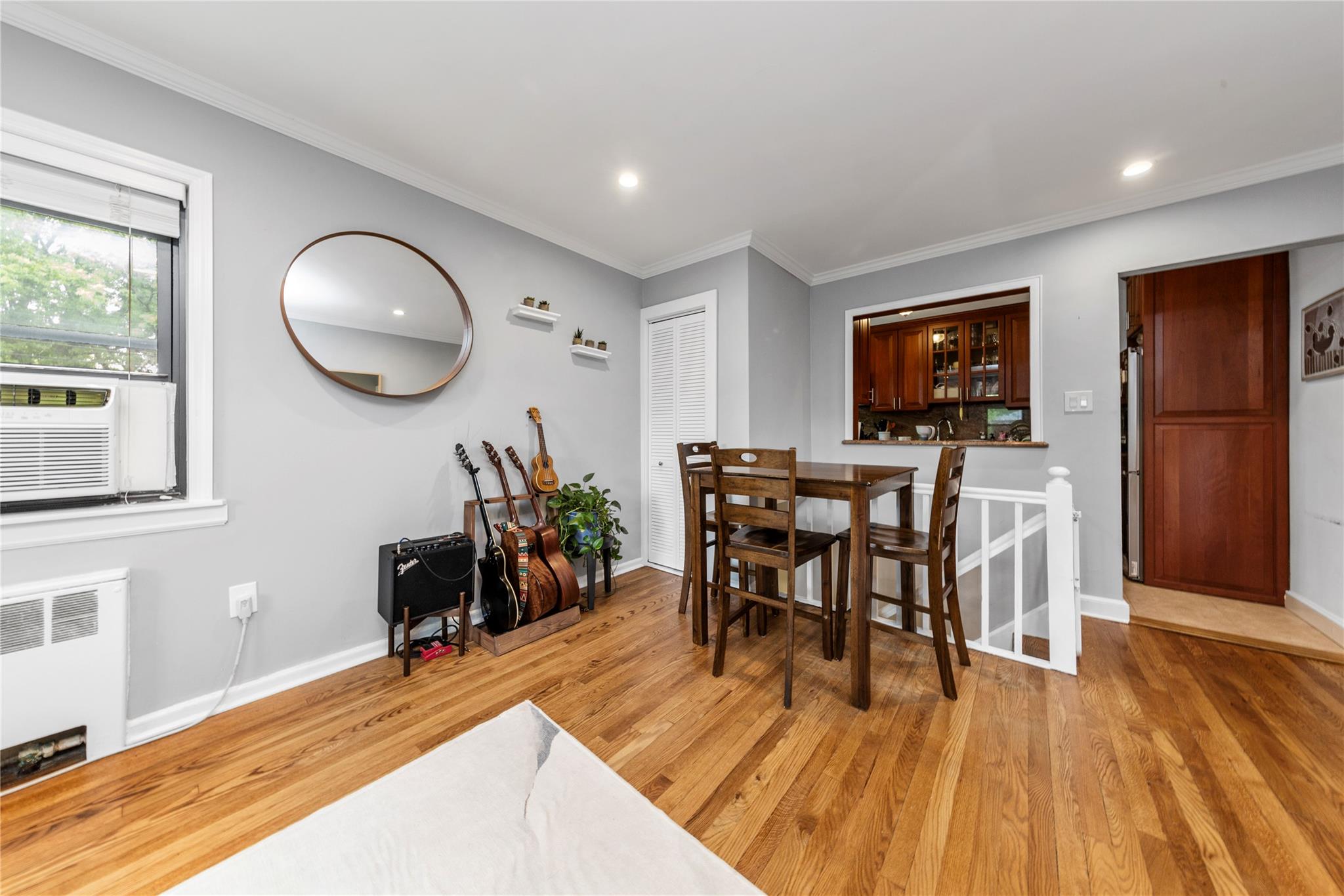 218-02 73rd Avenue # Upper, Oakland Gardens, NY 11364