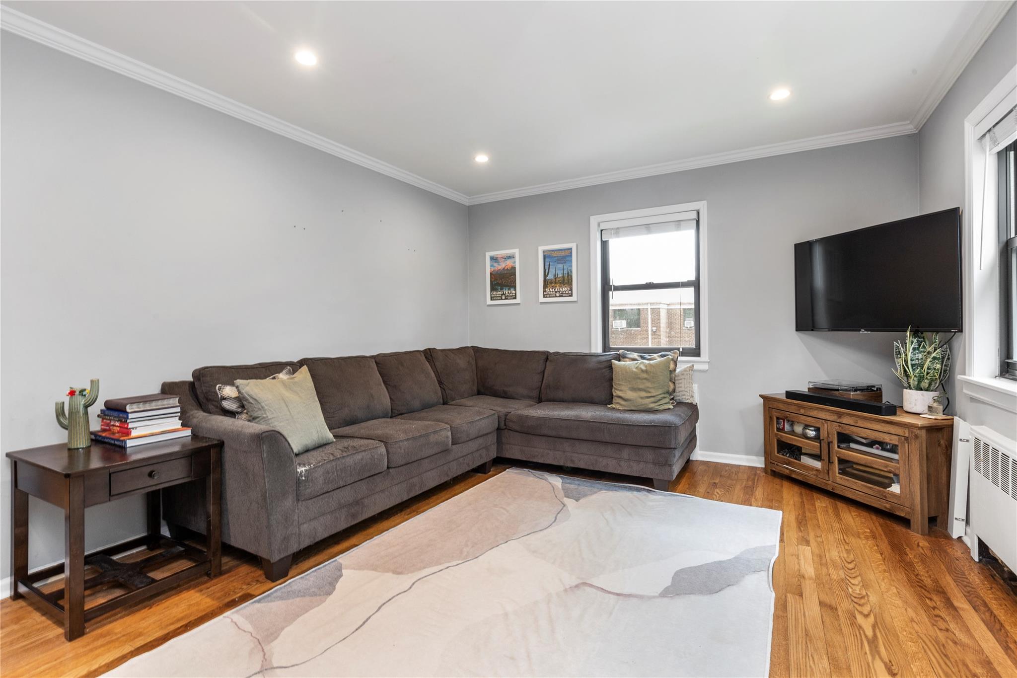 218-02 73rd Avenue # Upper, Oakland Gardens, NY 11364