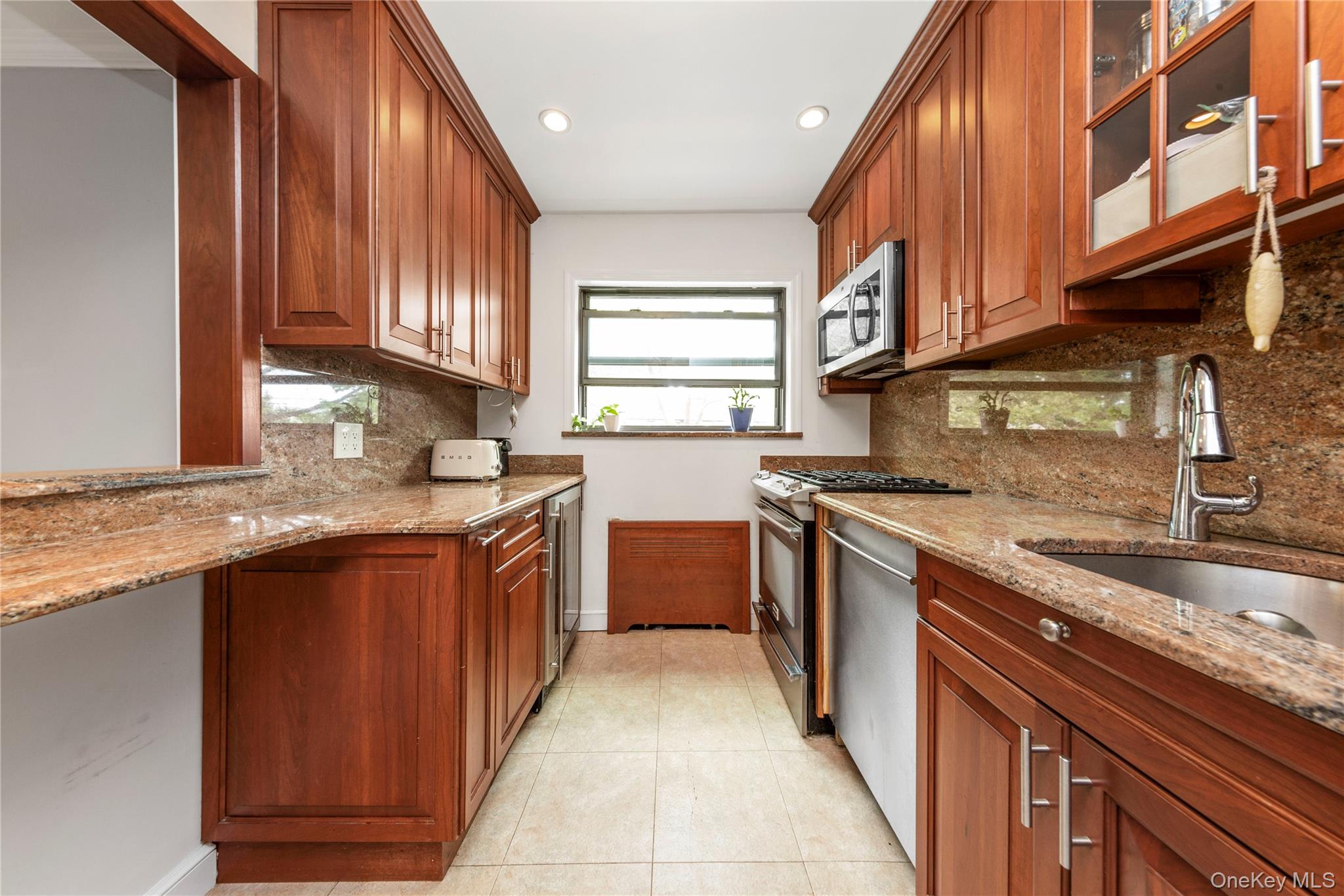 218-02 73rd Avenue # Upper, Oakland Gardens, NY 11364