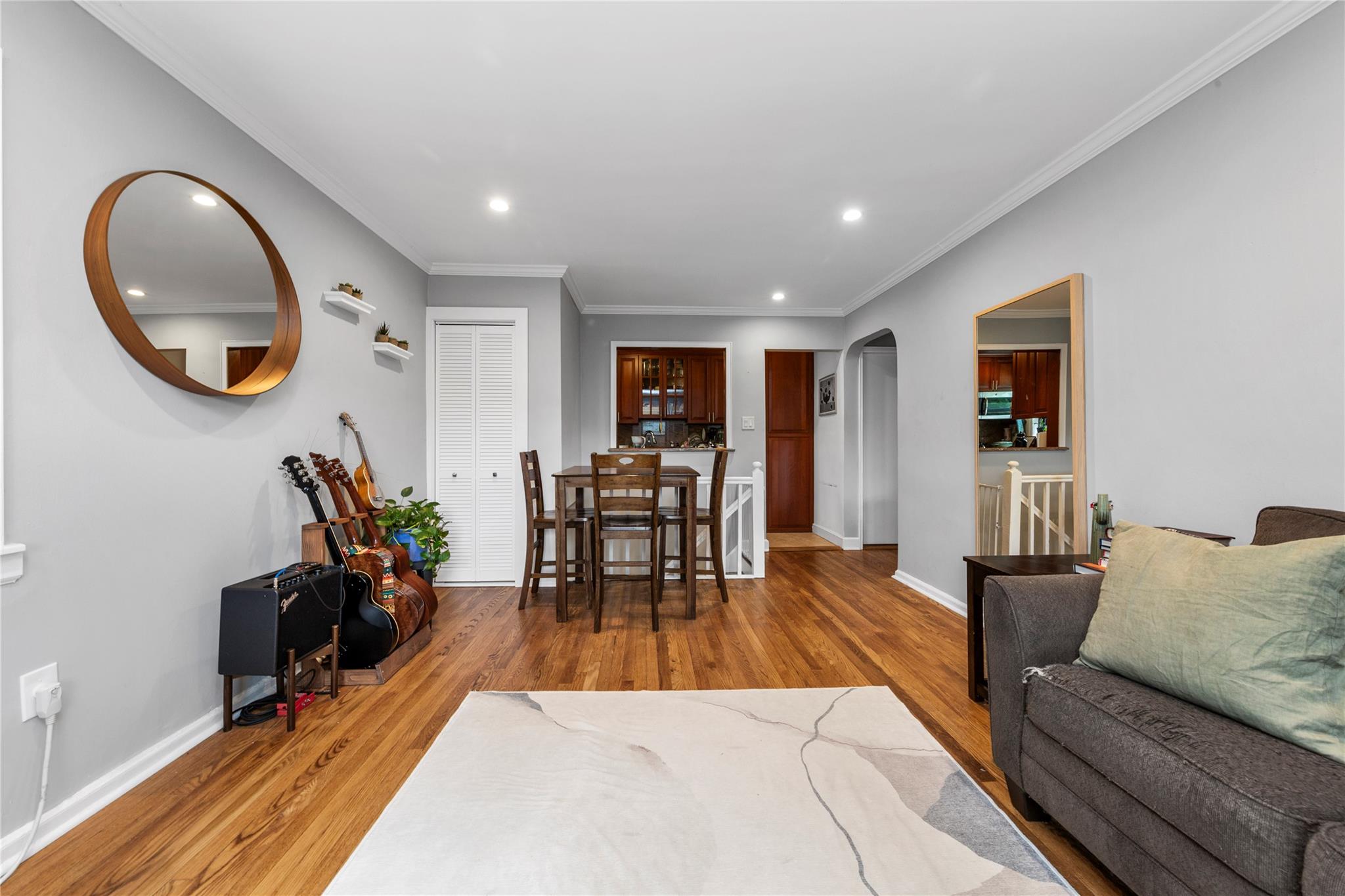 218-02 73rd Avenue # Upper, Oakland Gardens, NY 11364