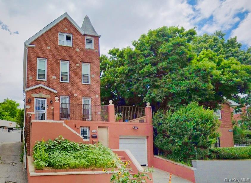 3320 Barker Avenue, Bronx, NY 10467
