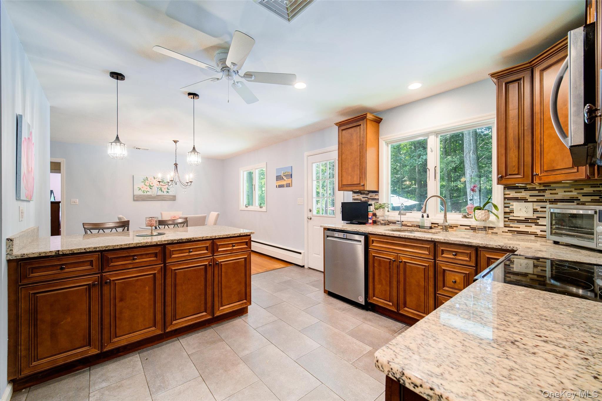 35 Wildwood Drive, Poughkeepsie, NY 12603