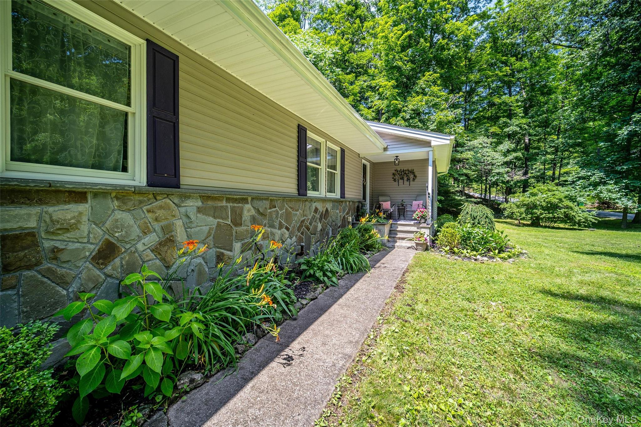 35 Wildwood Drive, Poughkeepsie, NY 12603