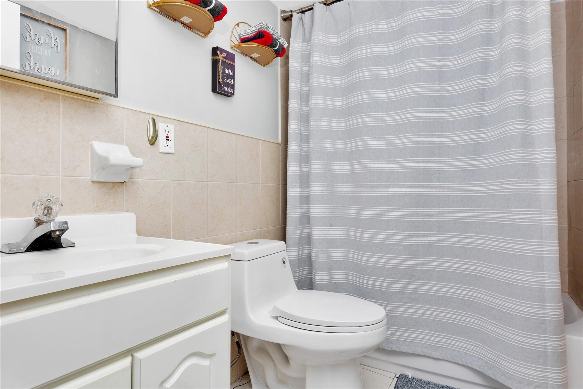 12311 115th Avenue, South Ozone Park, NY 11420