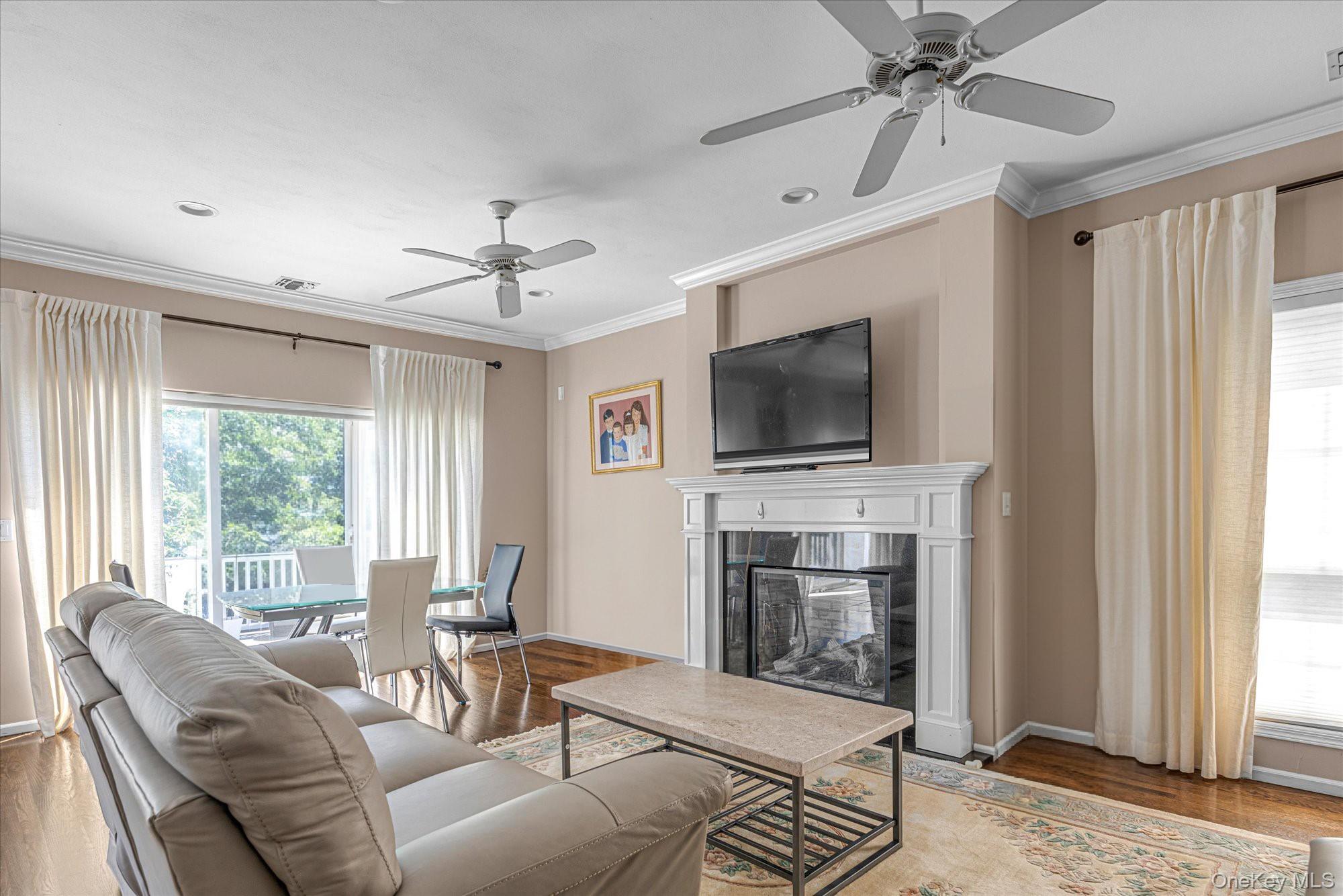 85 Sagamore Drive, Plainview, NY 11803