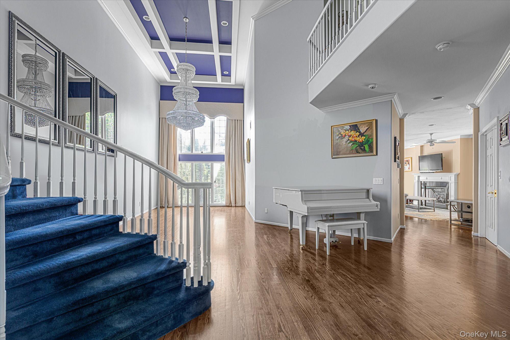 85 Sagamore Drive, Plainview, NY 11803