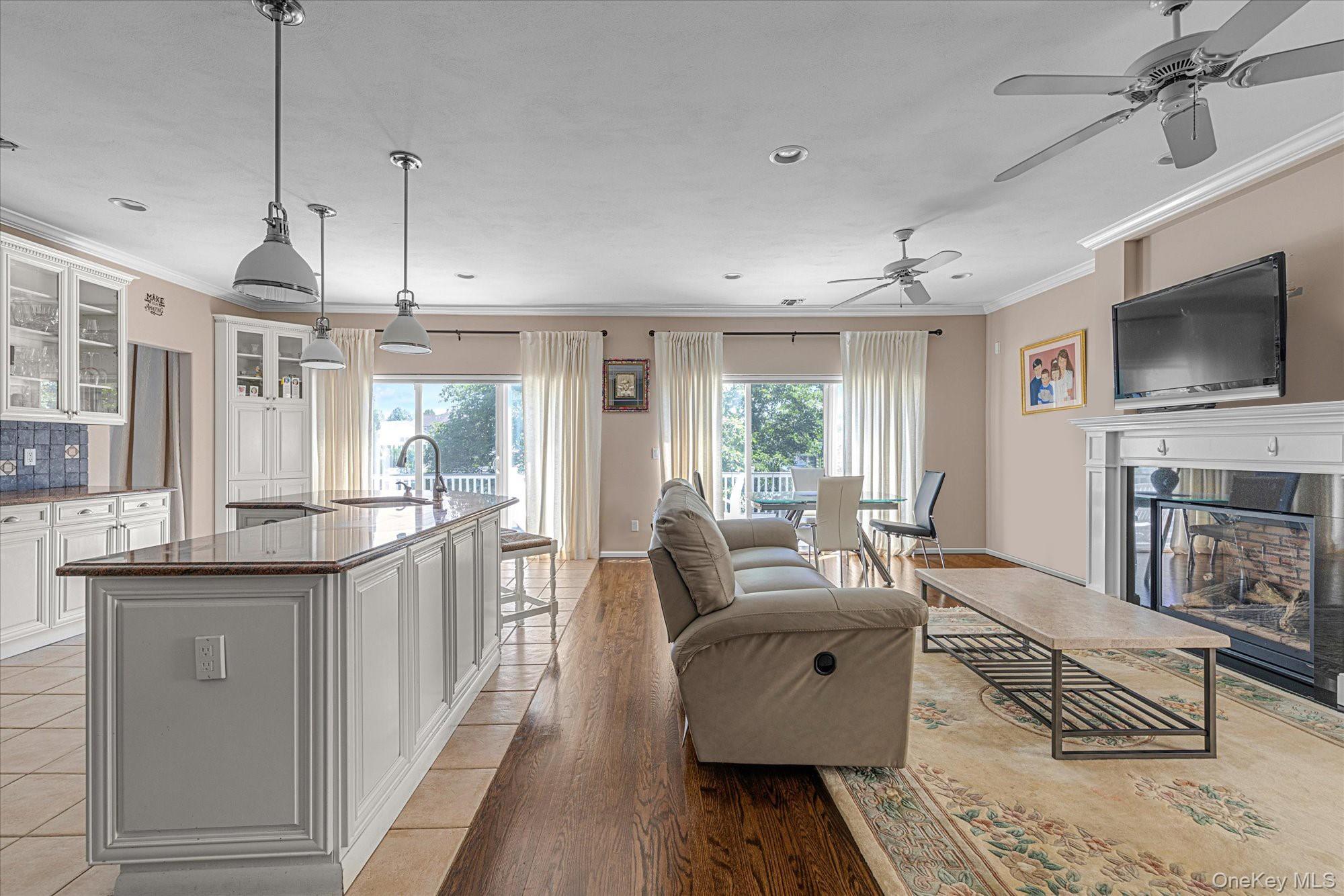 85 Sagamore Drive, Plainview, NY 11803