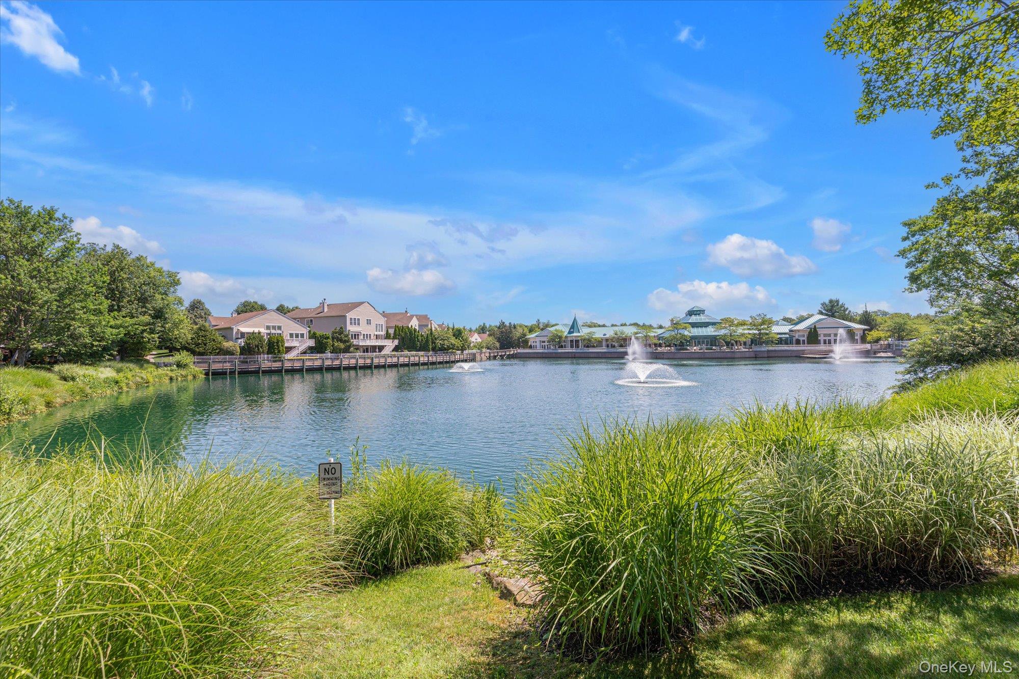 85 Sagamore Drive, Plainview, NY 11803