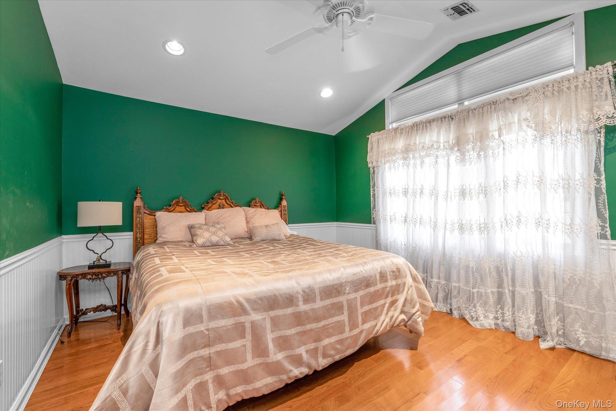 85 Sagamore Drive, Plainview, NY 11803