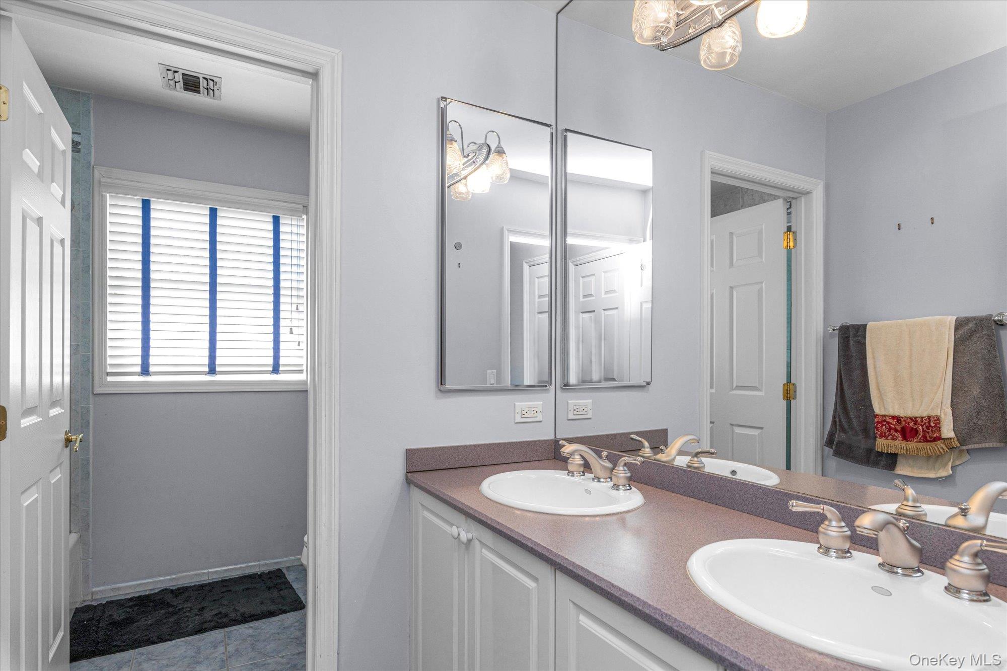 85 Sagamore Drive, Plainview, NY 11803