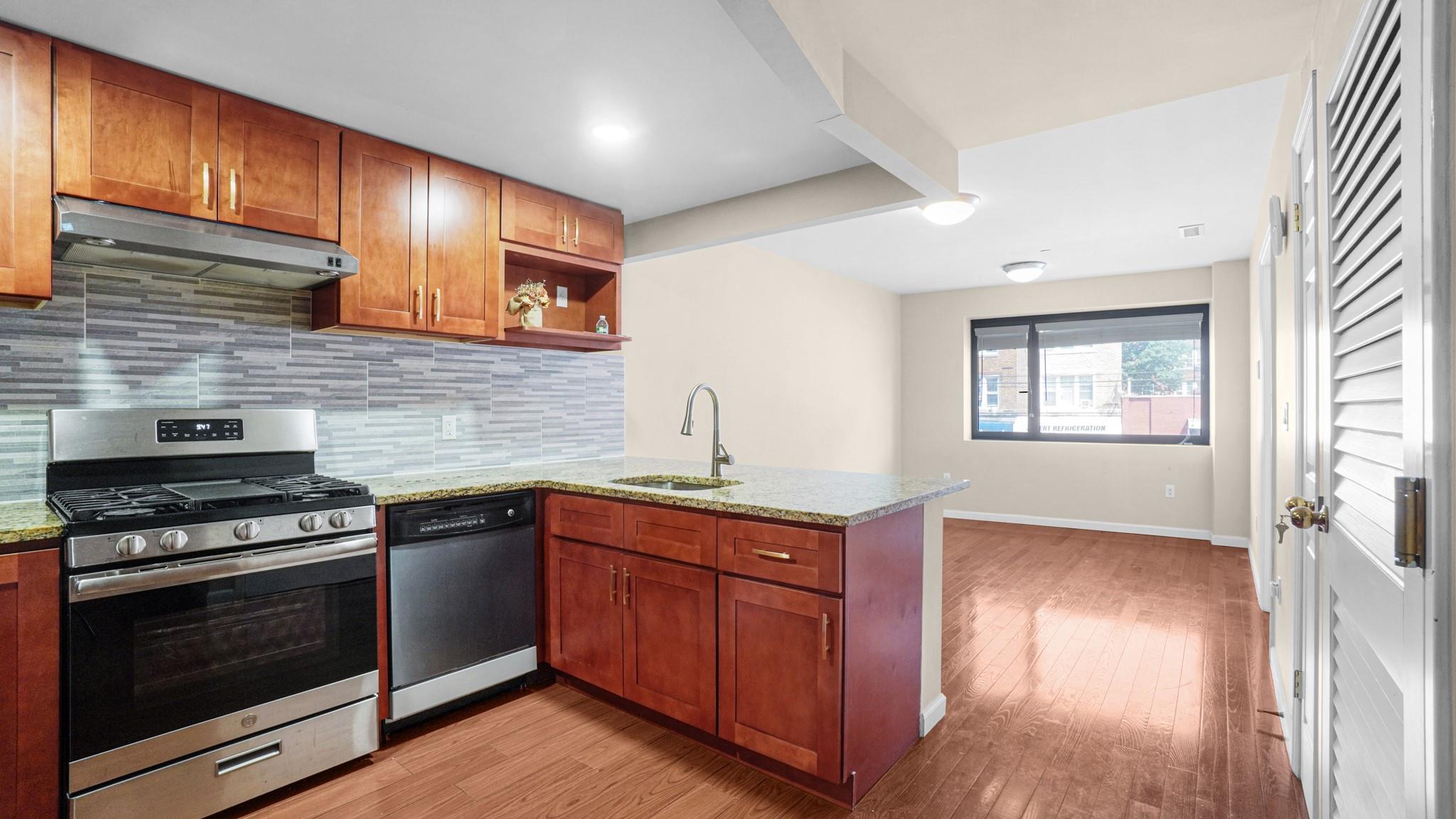172-18 Jamaica Avenue # 2B, Jamaica, NY 11432