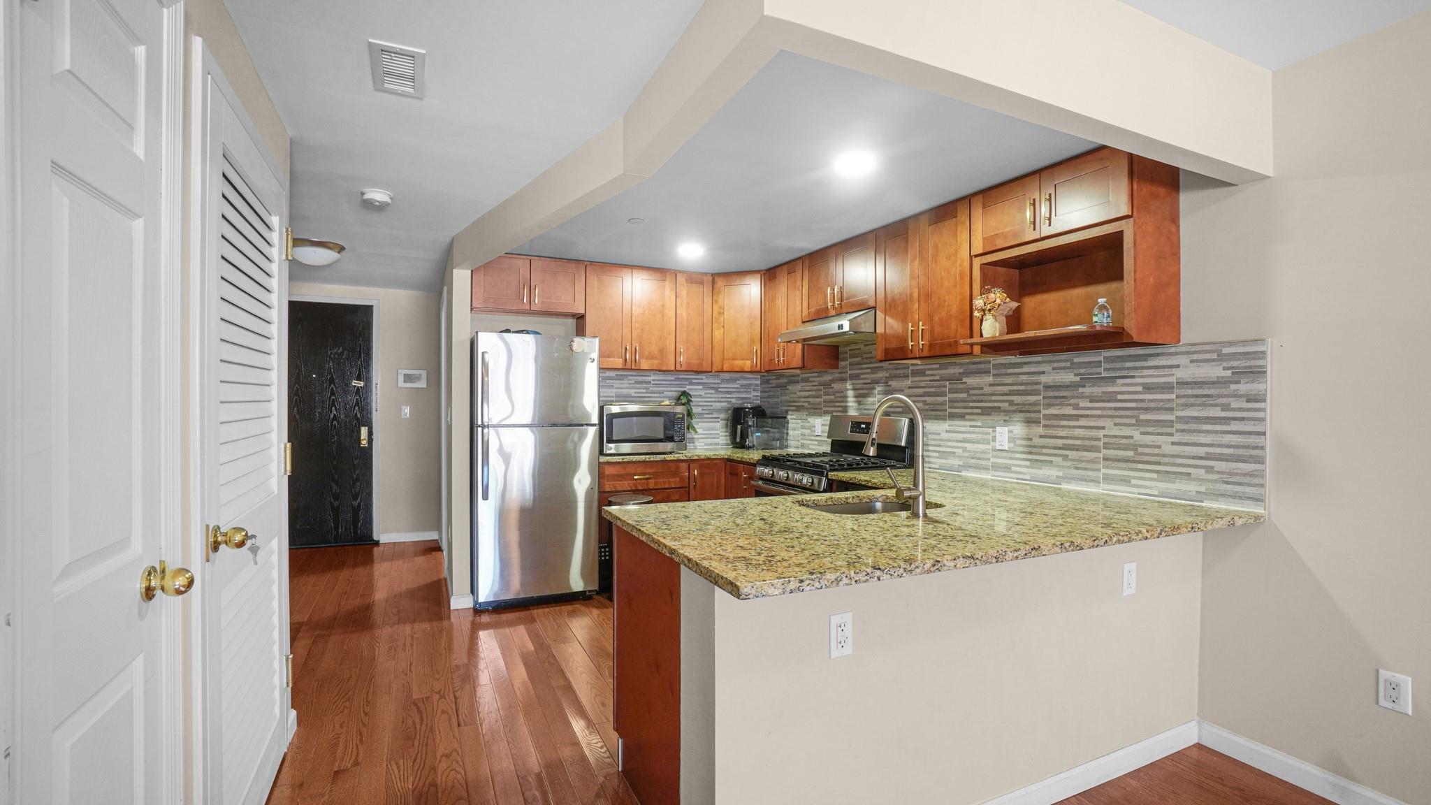 172-18 Jamaica Avenue # 2B, Jamaica, NY 11432