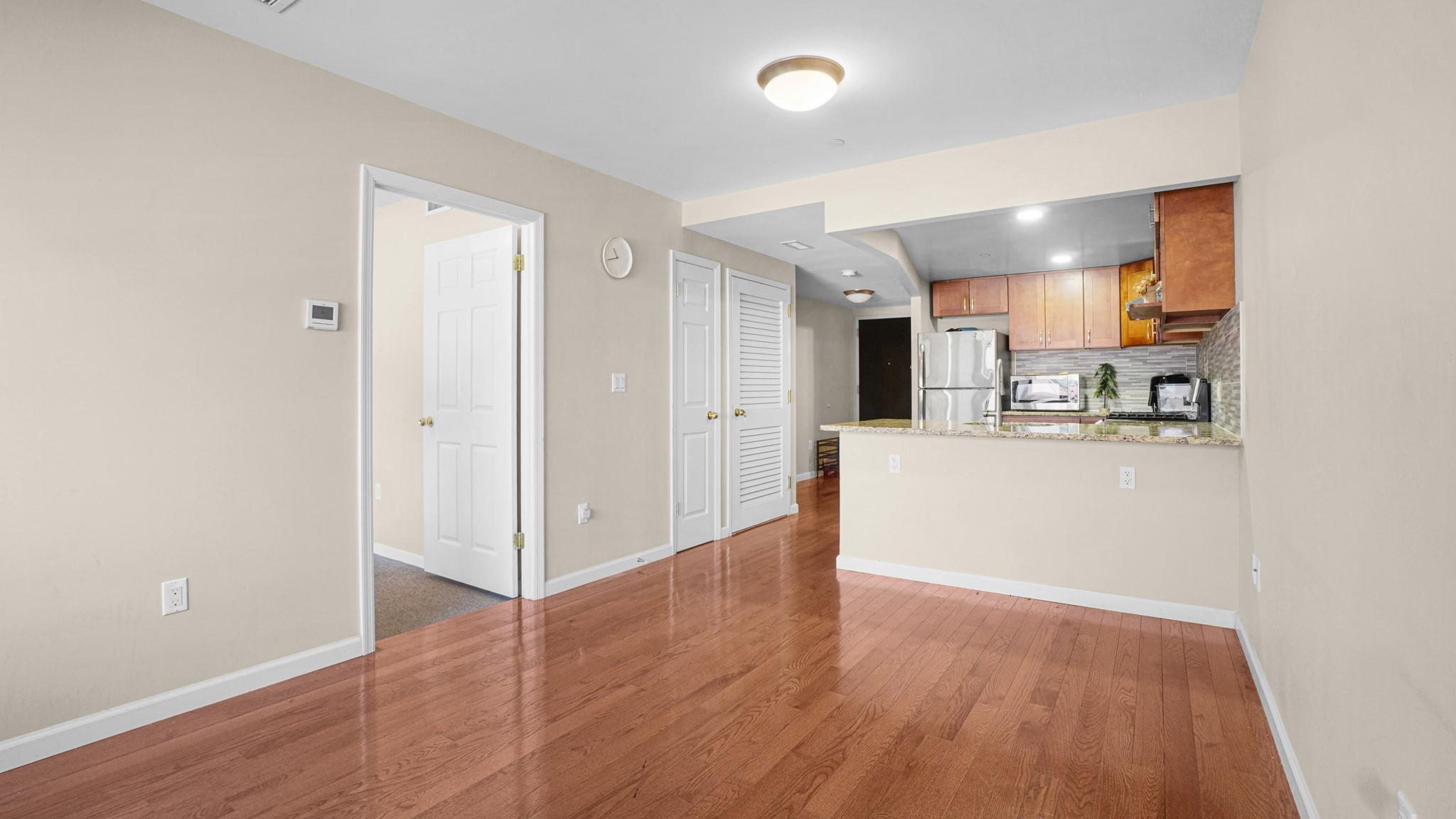 172-18 Jamaica Avenue # 2B, Jamaica, NY 11432