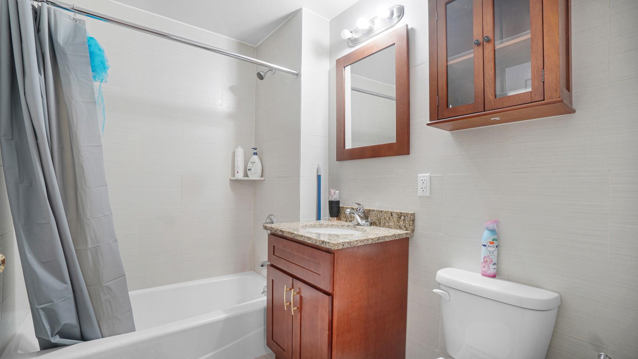 172-18 Jamaica Avenue # 2B, Jamaica, NY 11432