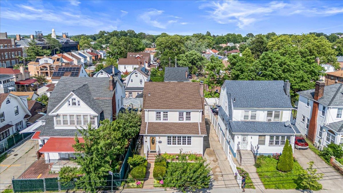 8421 169th Street, Jamaica Hills, NY 11432