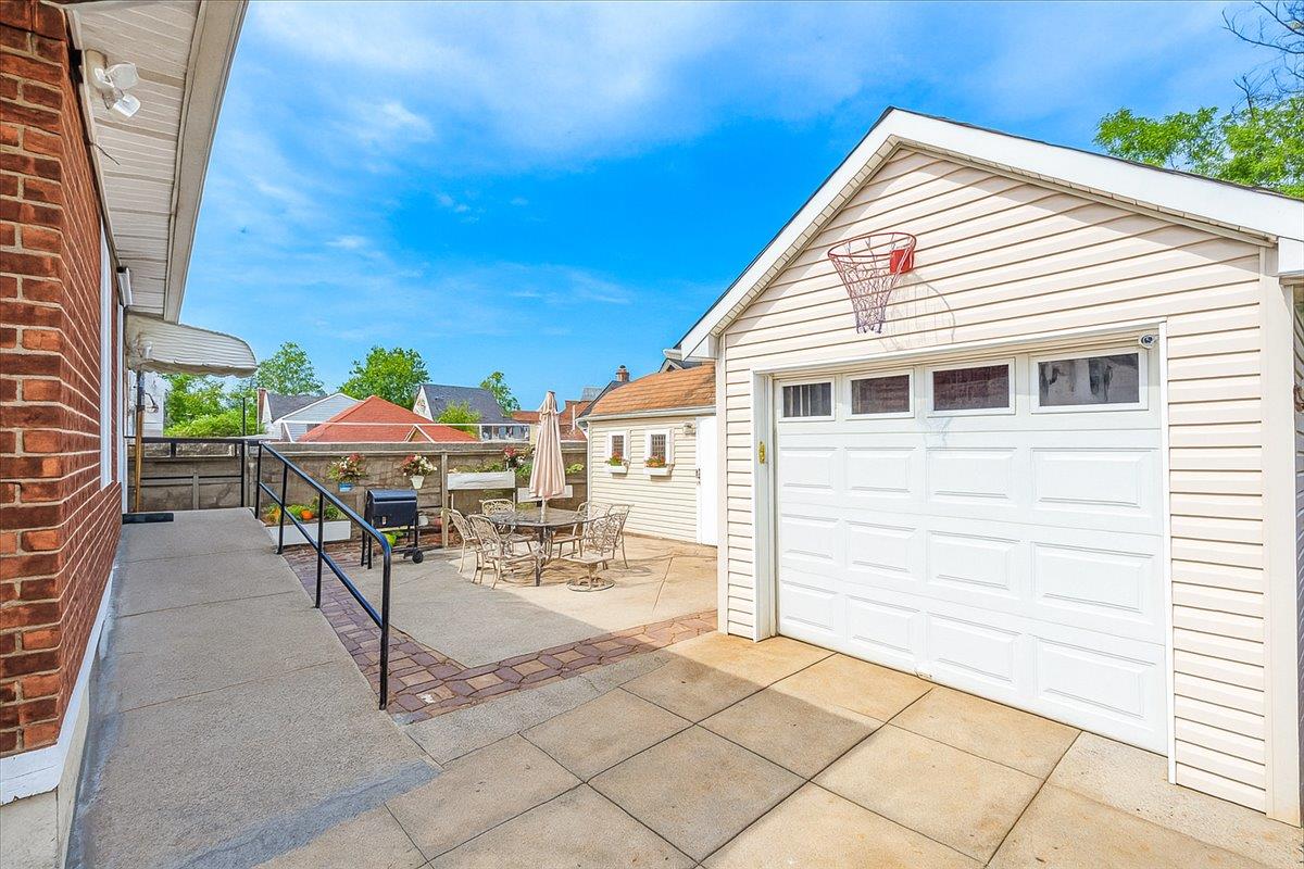 8421 169th Street, Jamaica Hills, NY 11432