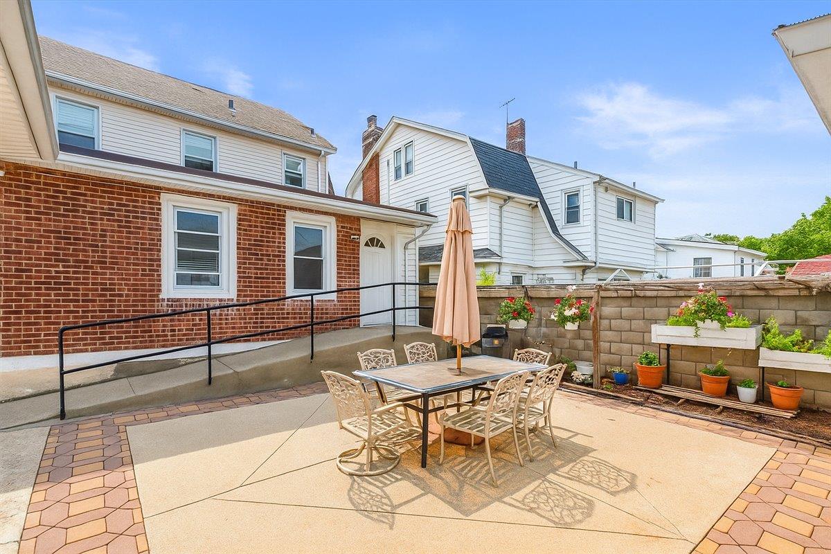 8421 169th Street, Jamaica Hills, NY 11432