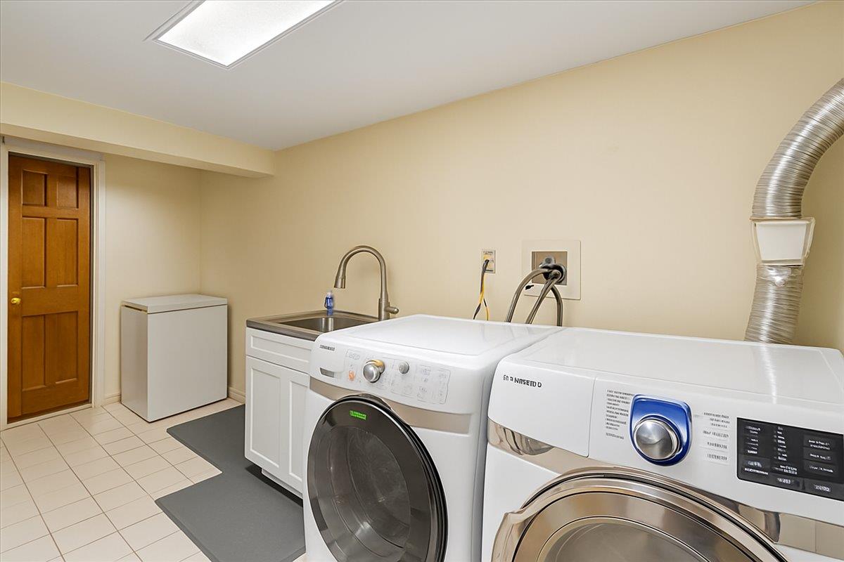 8421 169th Street, Jamaica Hills, NY 11432